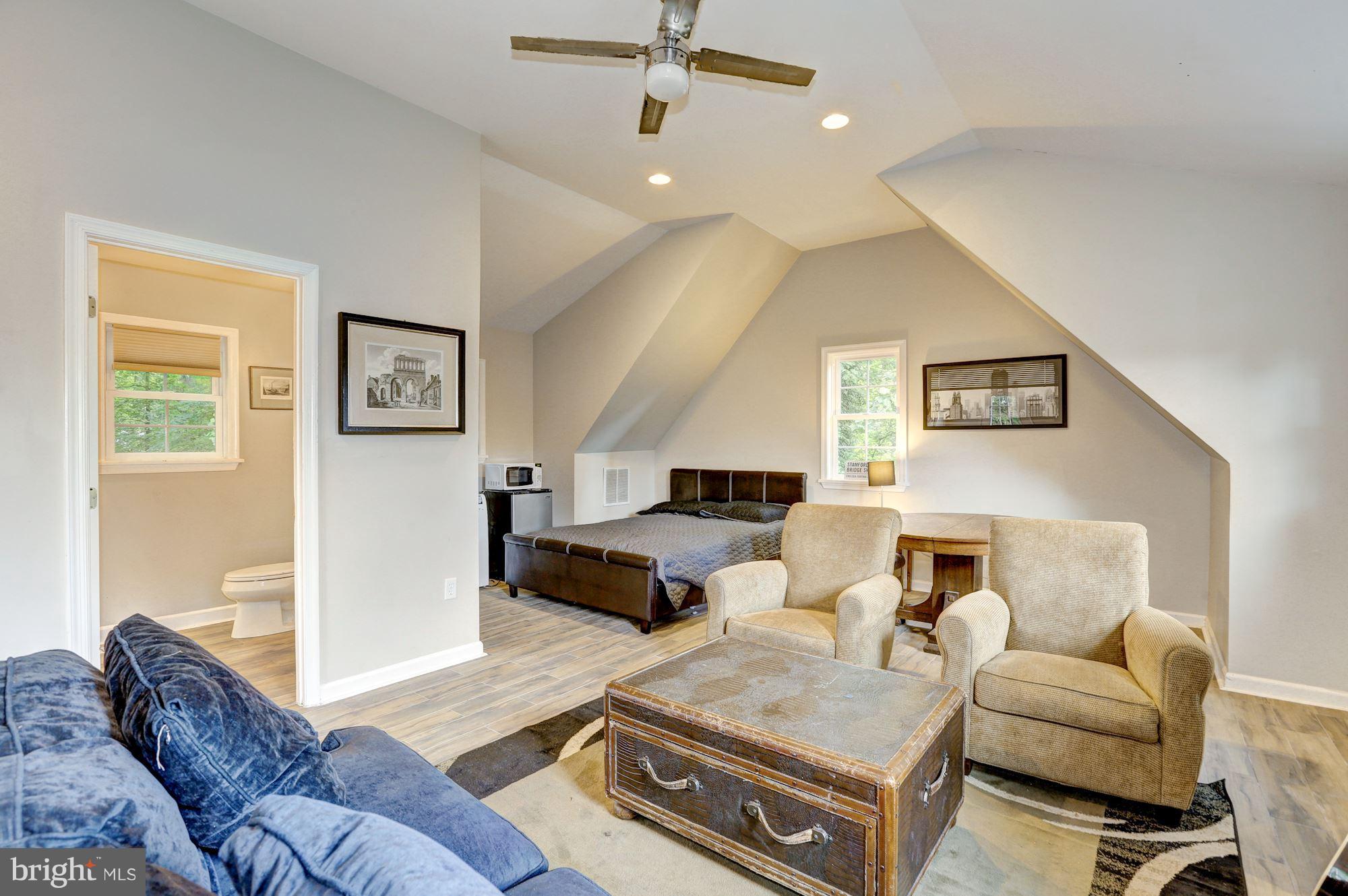 BRADLEY MANOR - Residential