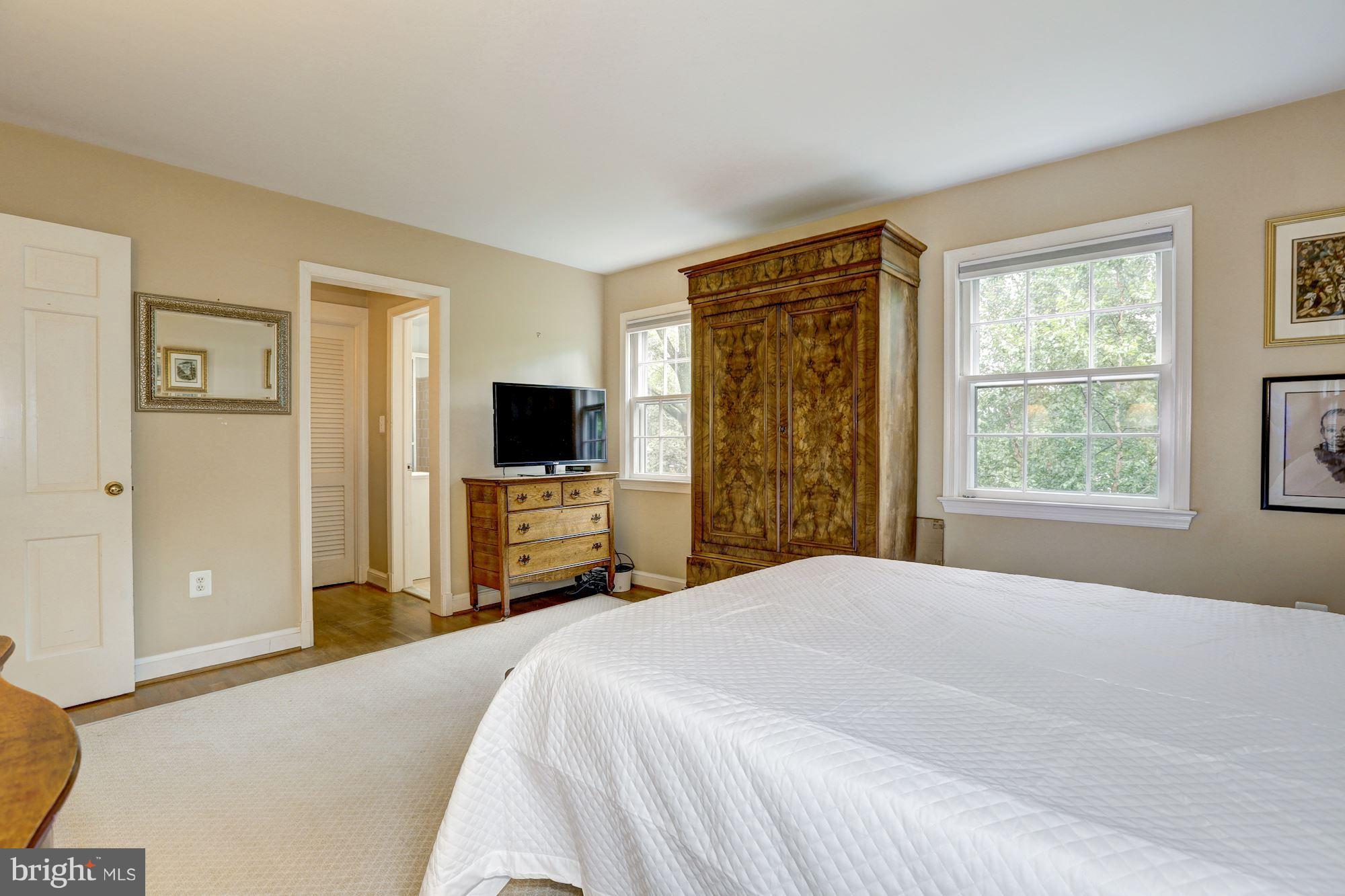 BRADLEY MANOR - Residential