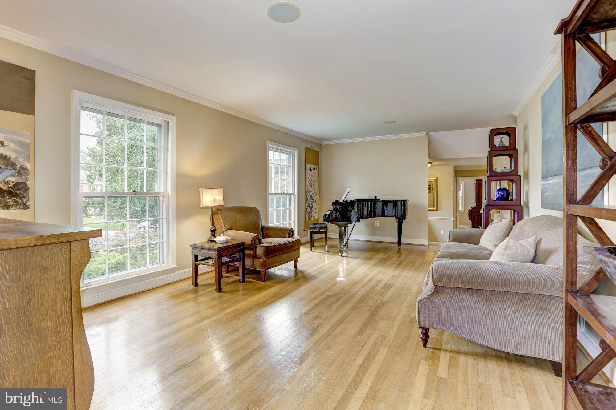 BRADLEY MANOR - Residential