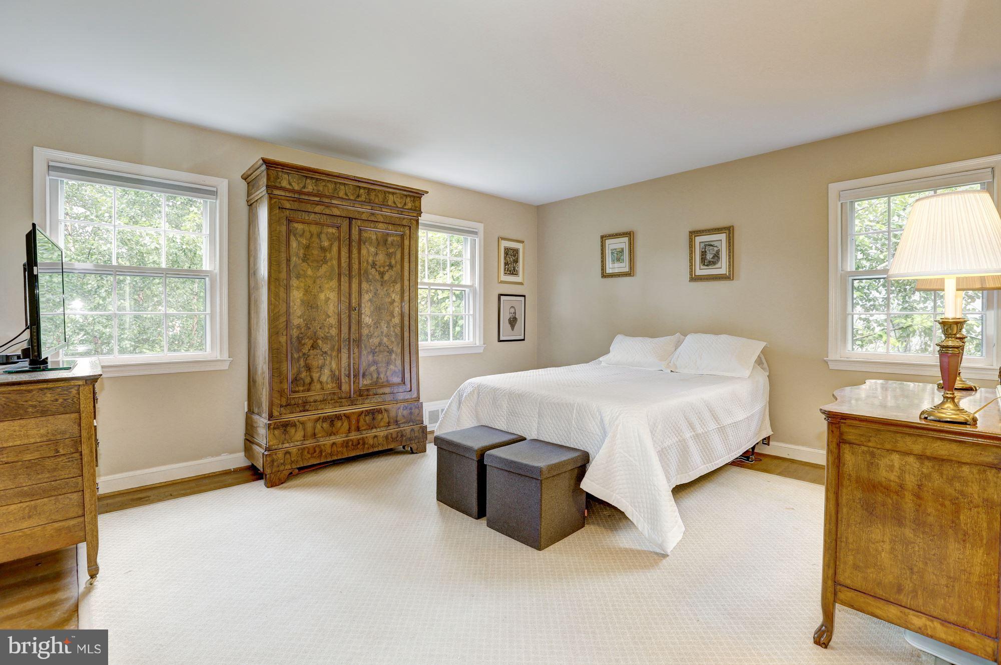 BRADLEY MANOR - Residential