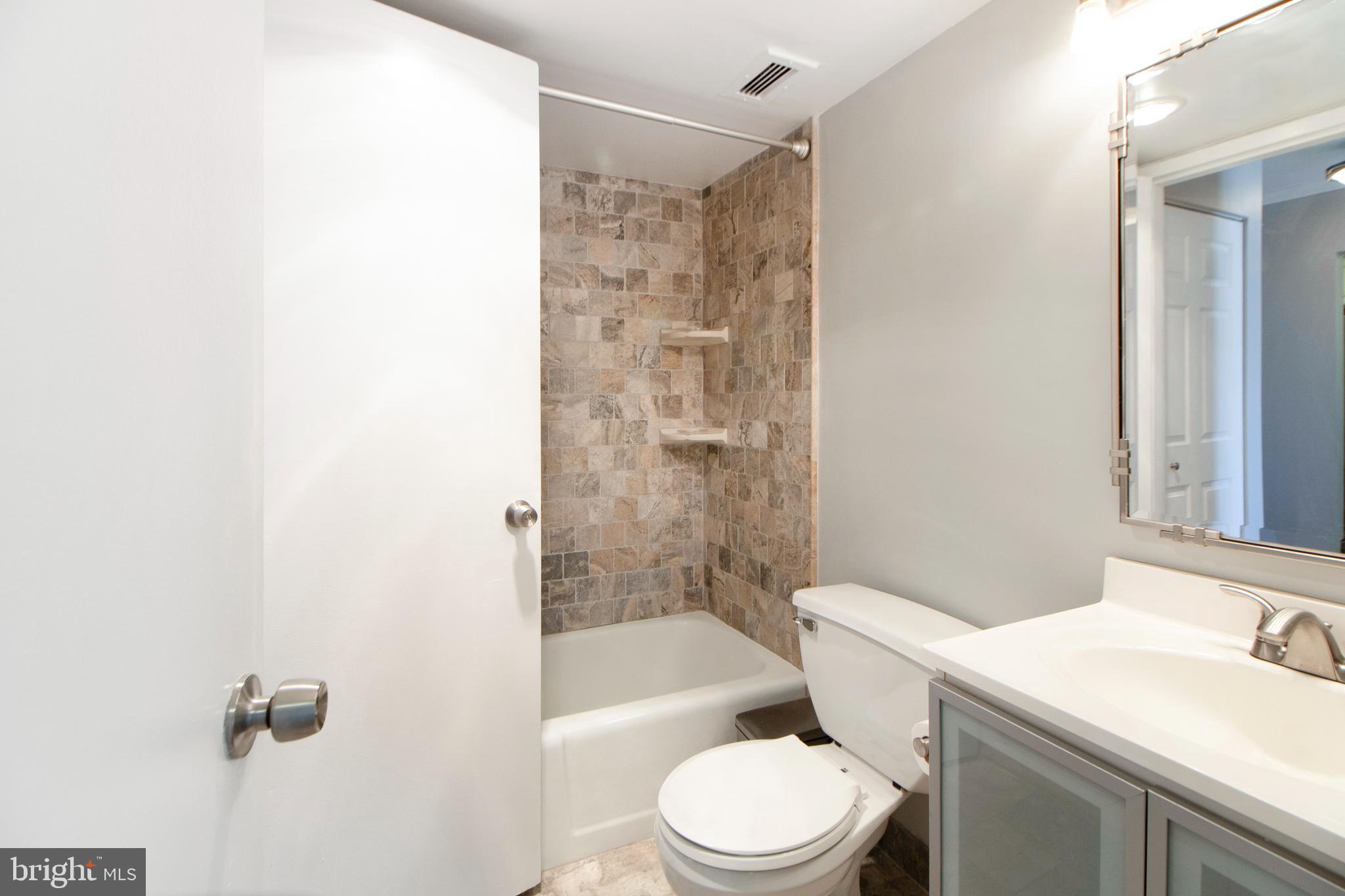 TOWERS IN WESTCHESTER PARK - Residential