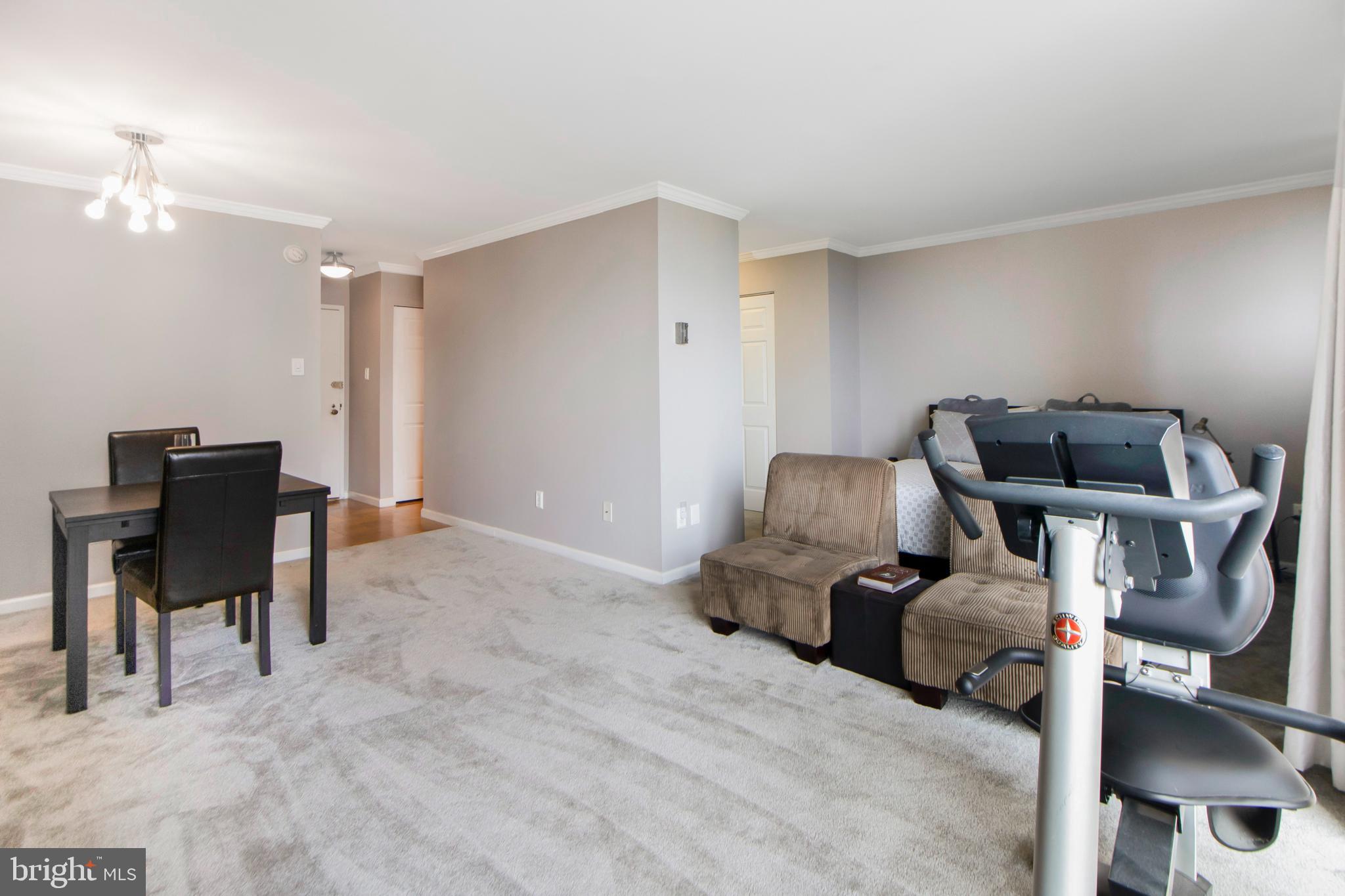 TOWERS IN WESTCHESTER PARK - Residential