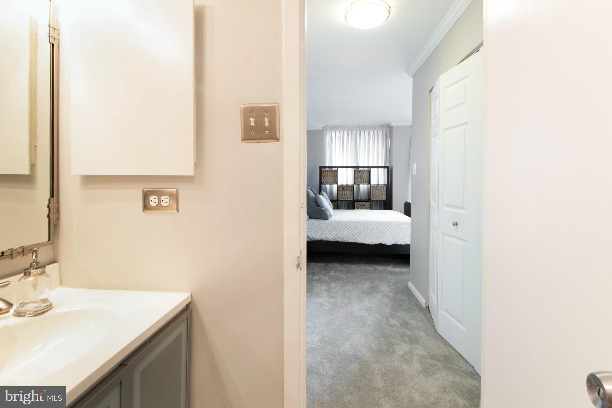 TOWERS IN WESTCHESTER PARK - Residential