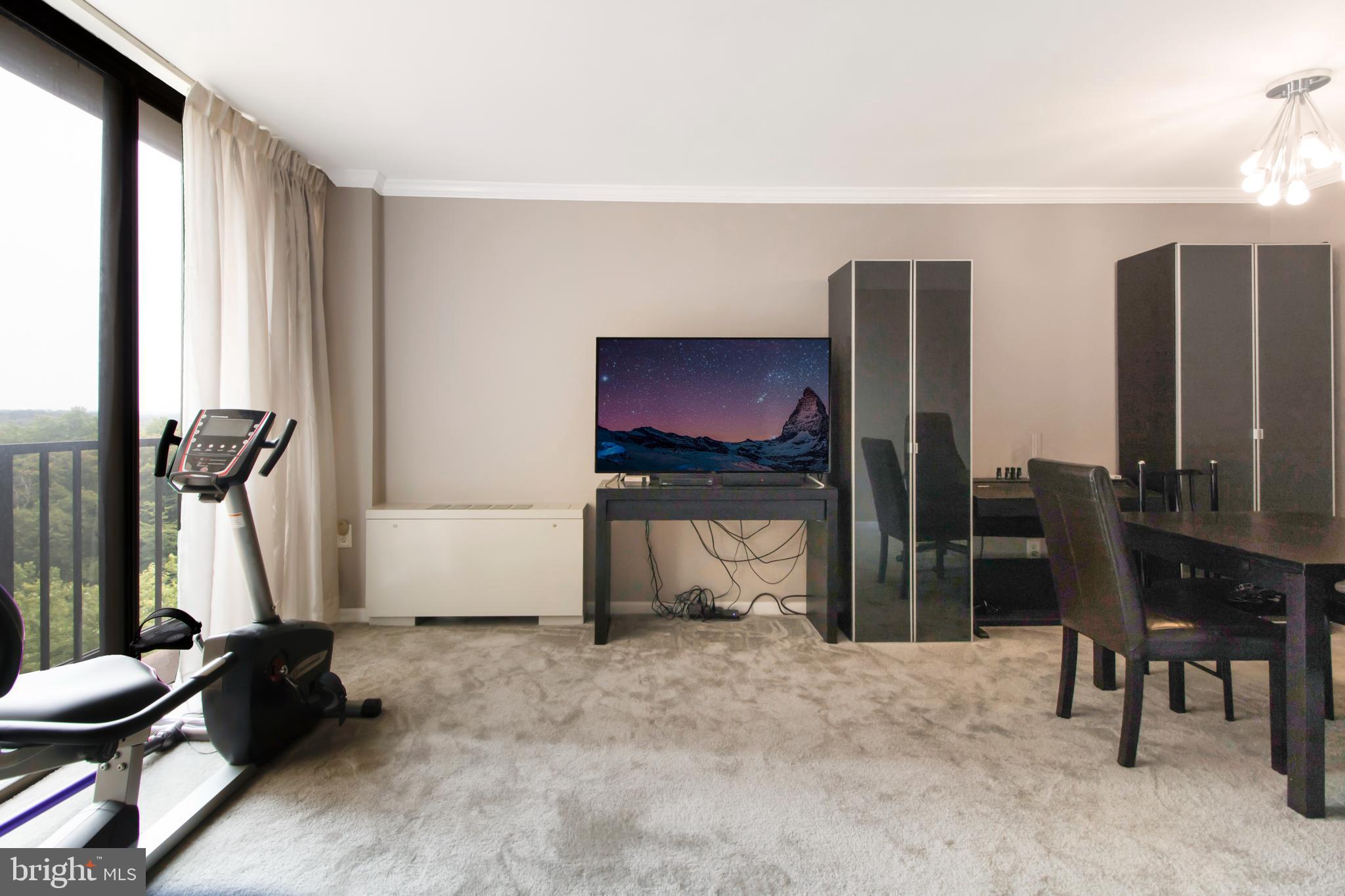 TOWERS IN WESTCHESTER PARK - Residential