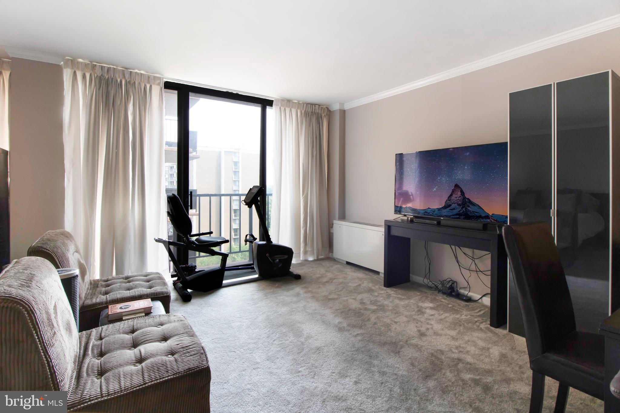 TOWERS IN WESTCHESTER PARK - Residential