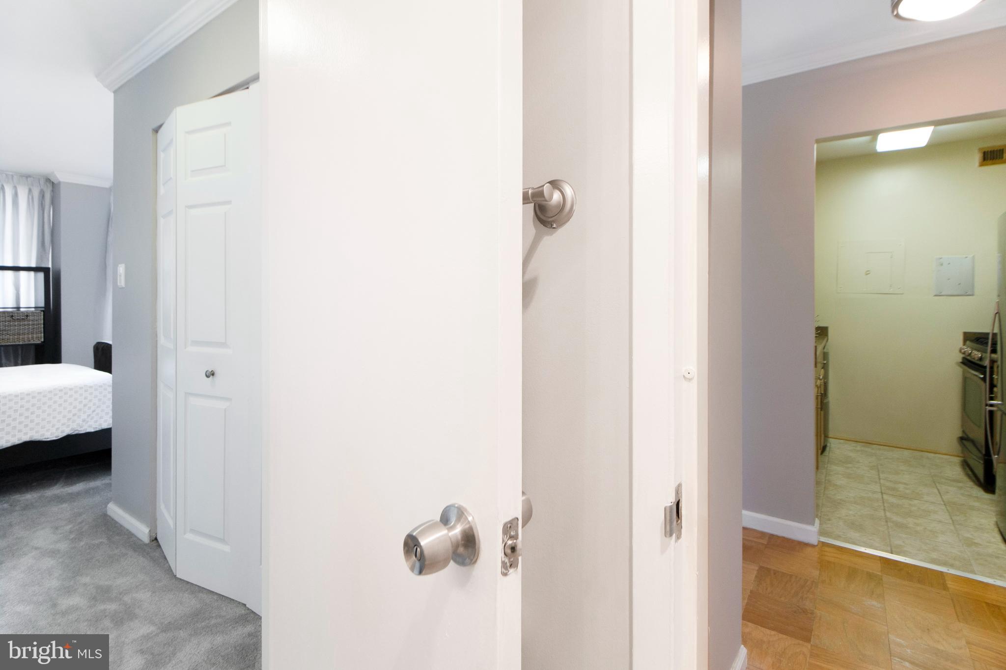 TOWERS IN WESTCHESTER PARK - Residential