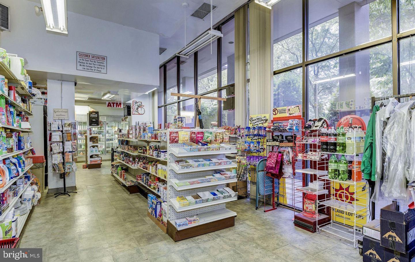 TOWERS IN WESTCHESTER PARK - Residential