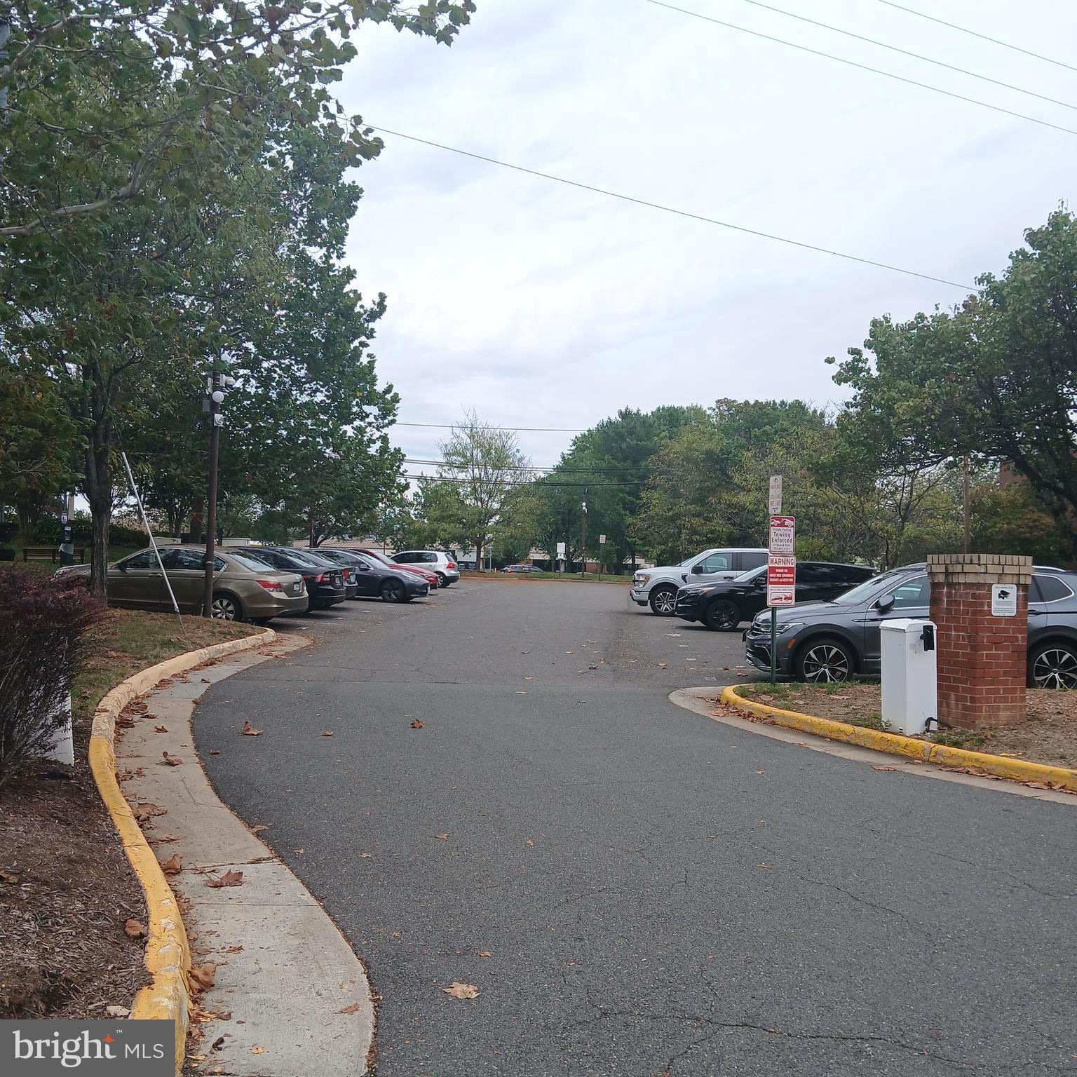 FAIRFAX RIDGE CONDOS - Residential Lease