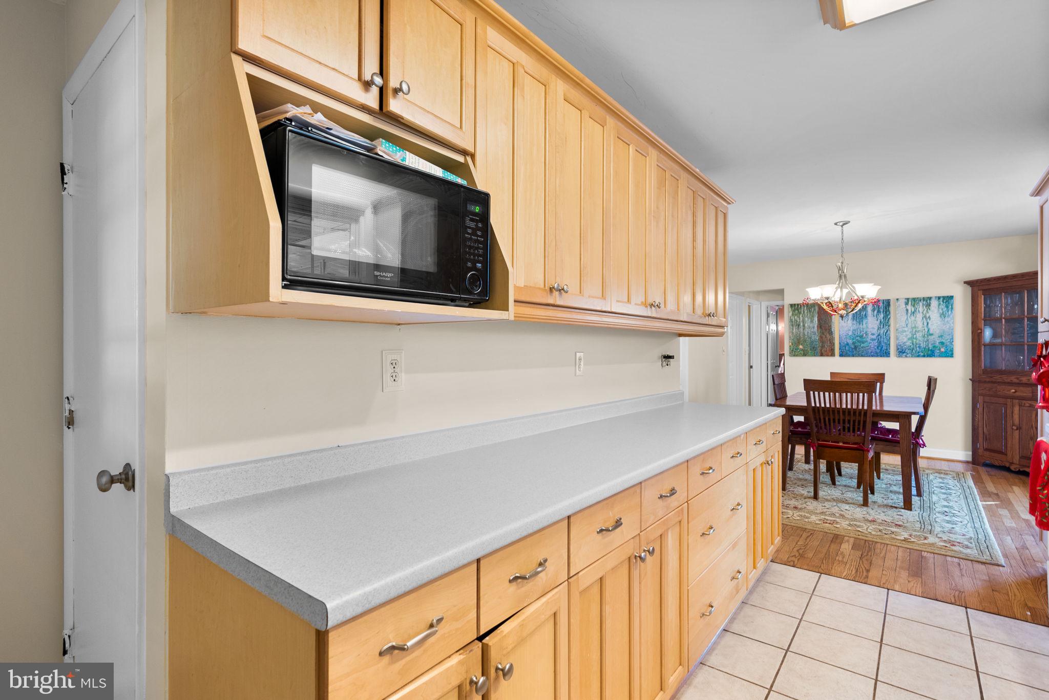 MAPLE CREST - Residential