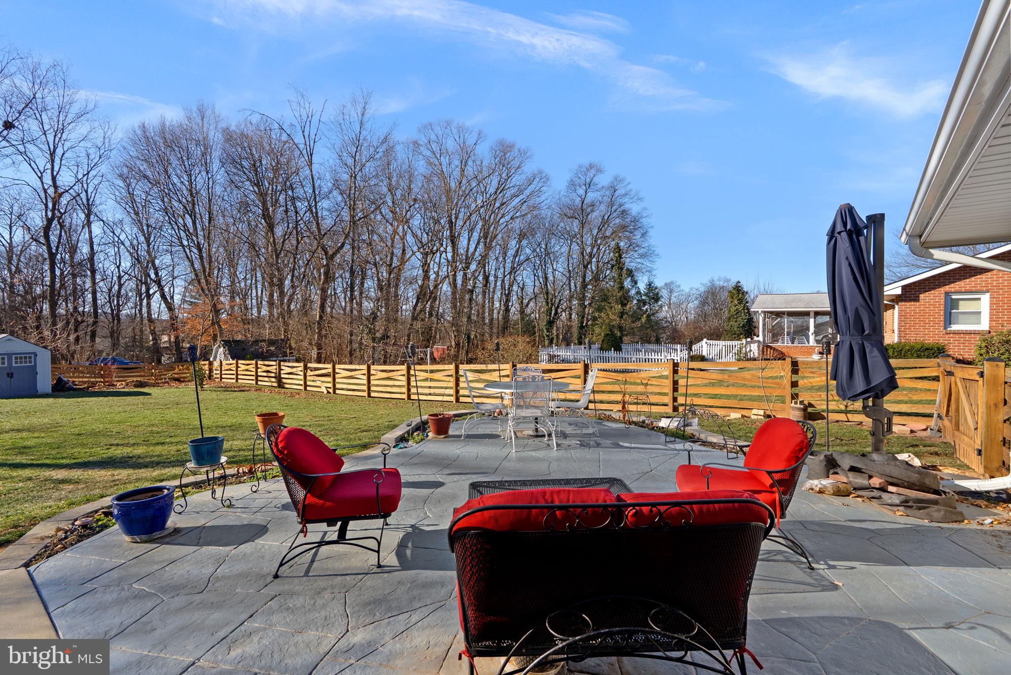 MAPLE CREST - Residential