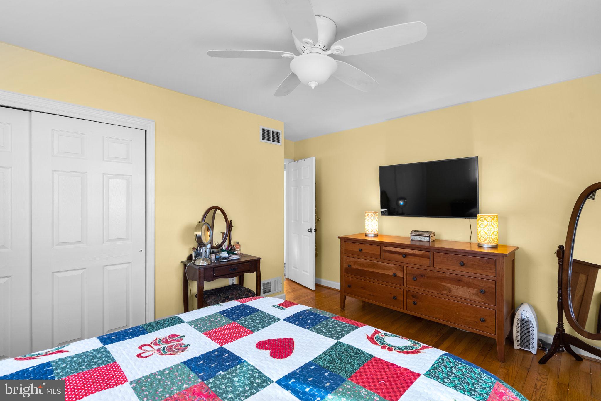 MAPLE CREST - Residential