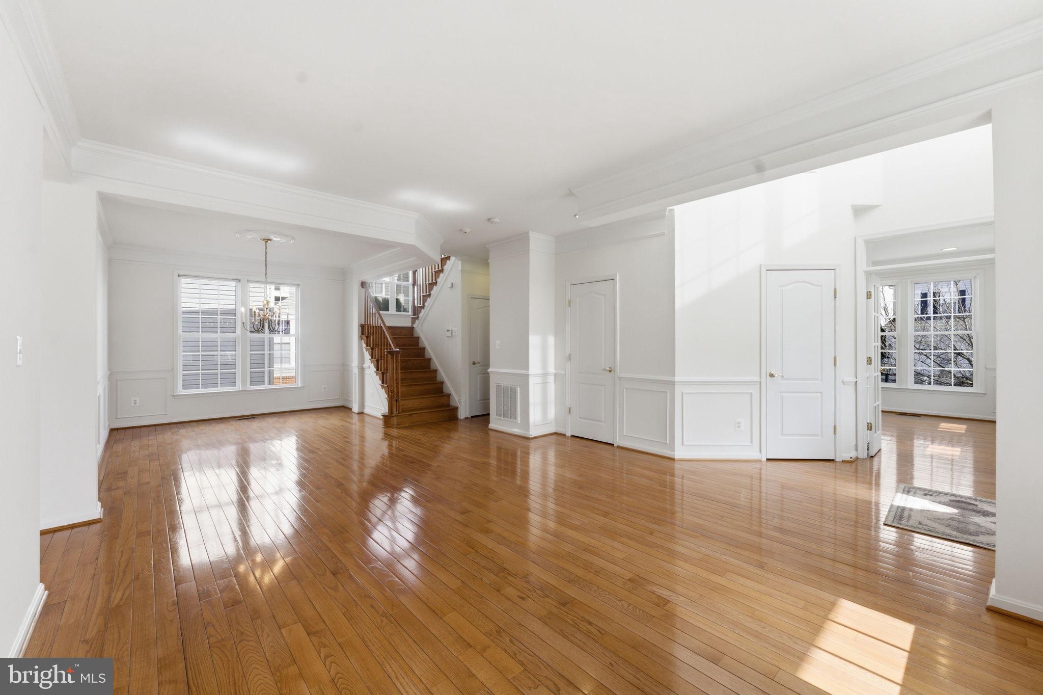 SIGNATURE AT BROADLANDS - Residential