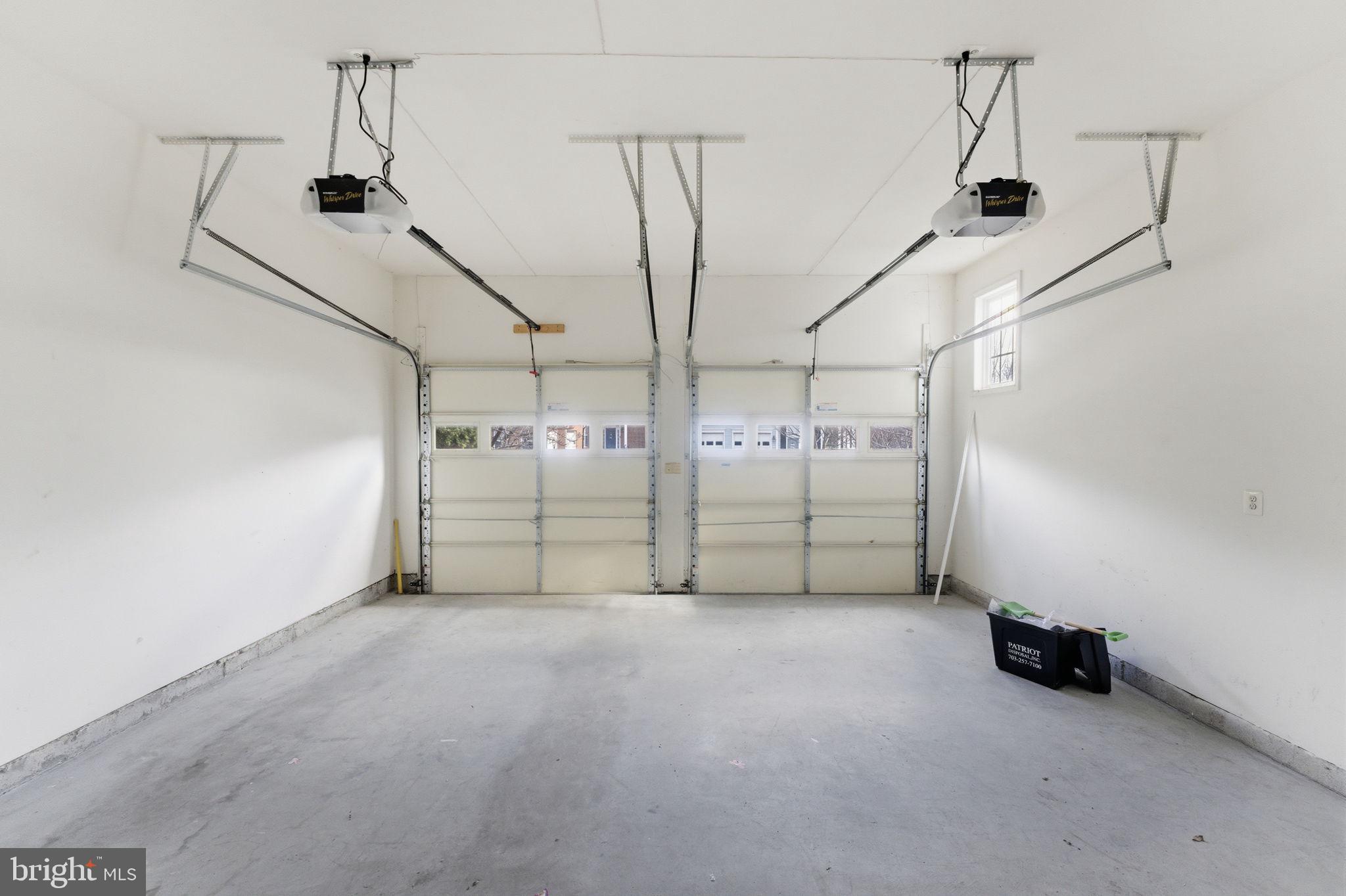 SIGNATURE AT BROADLANDS - Residential