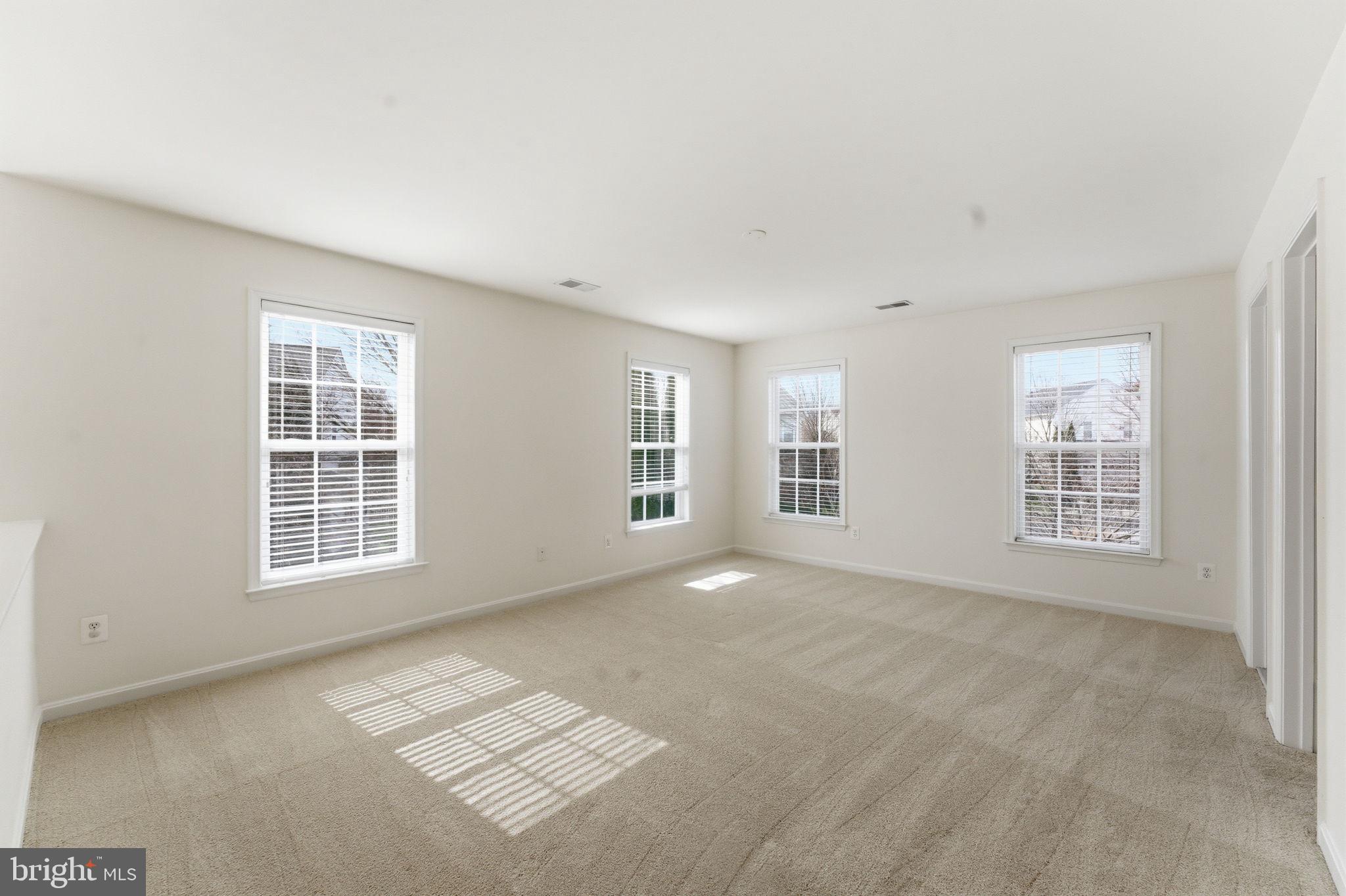 SIGNATURE AT BROADLANDS - Residential