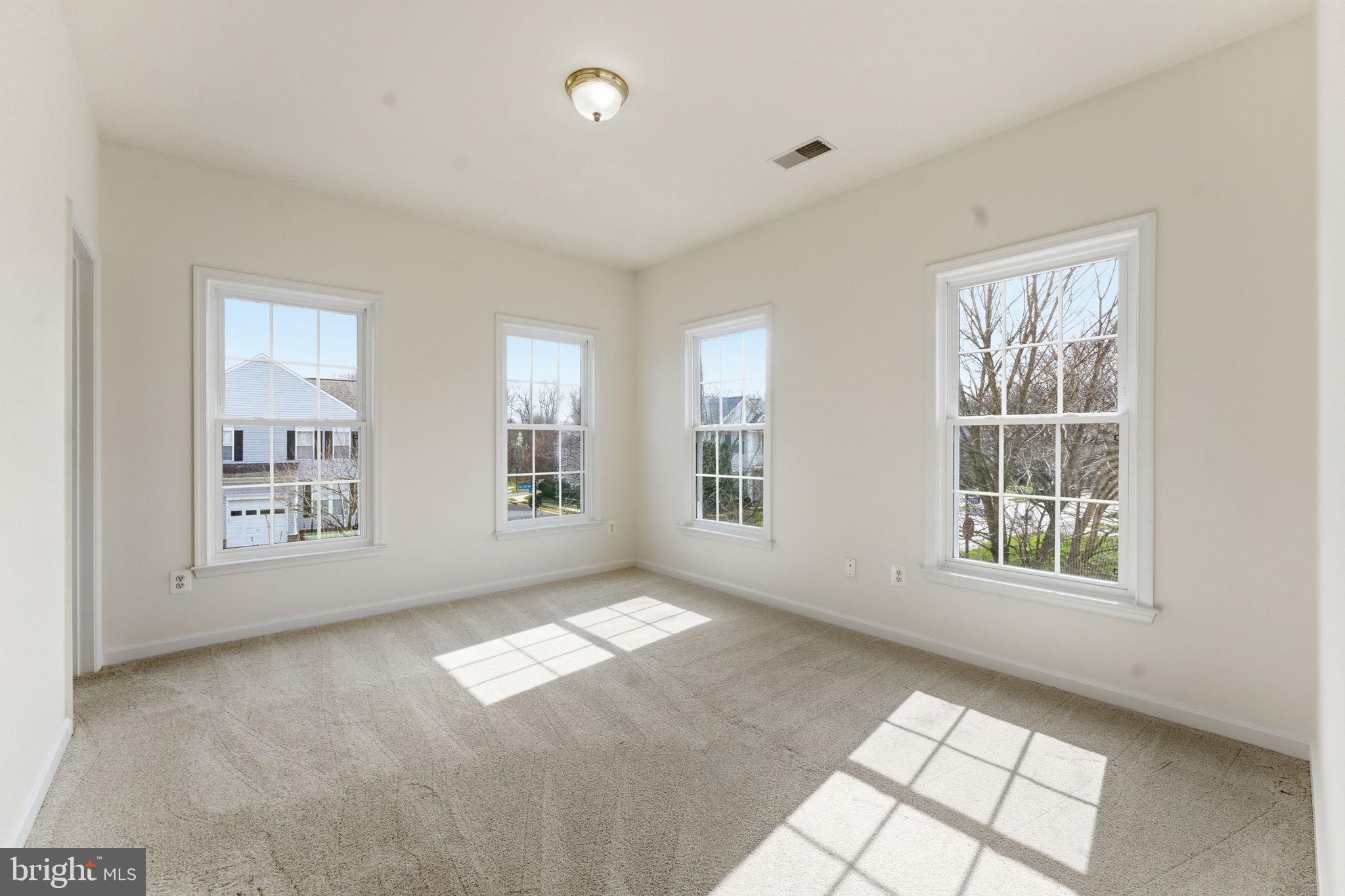 SIGNATURE AT BROADLANDS - Residential