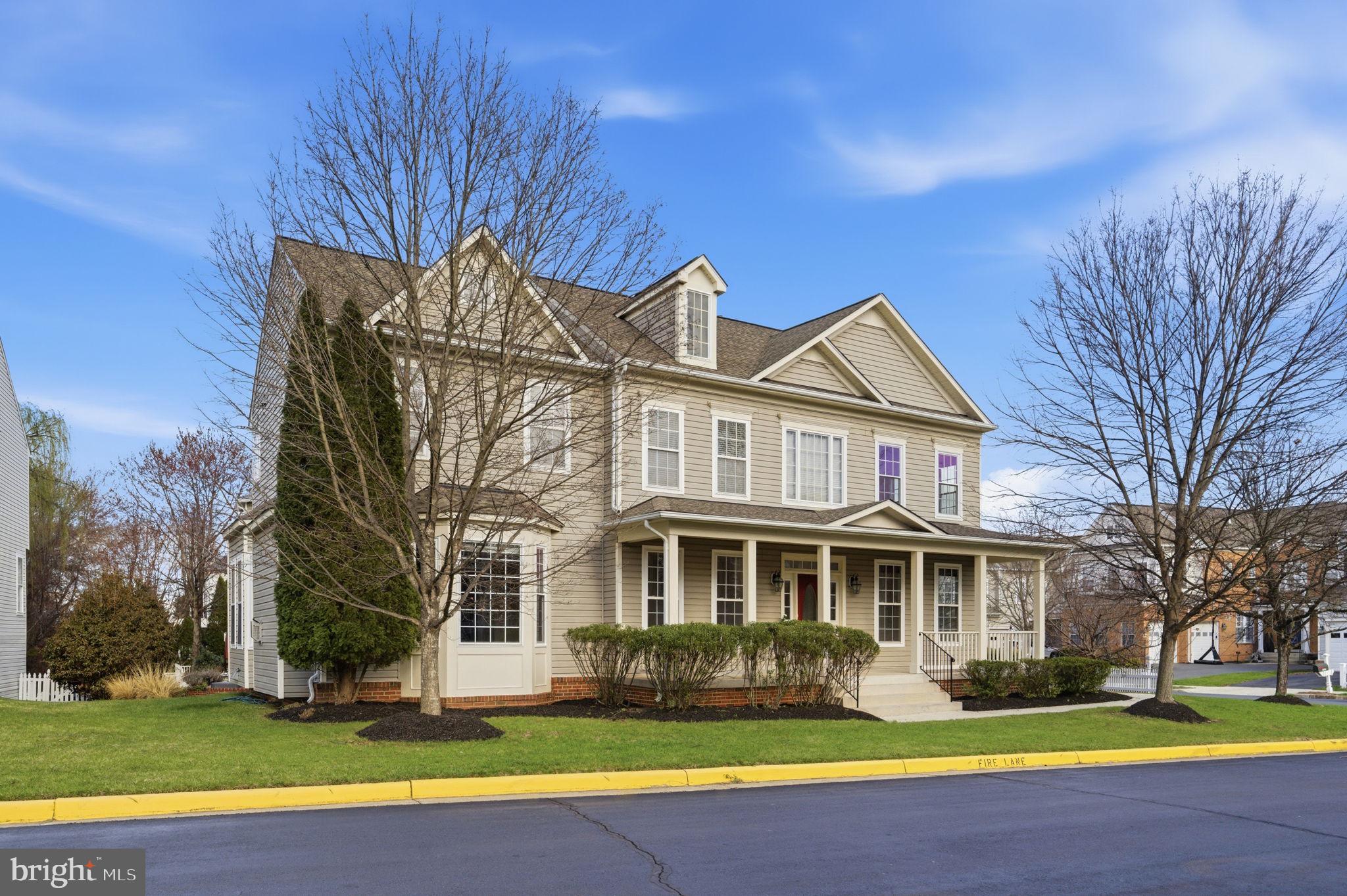 SIGNATURE AT BROADLANDS - Residential