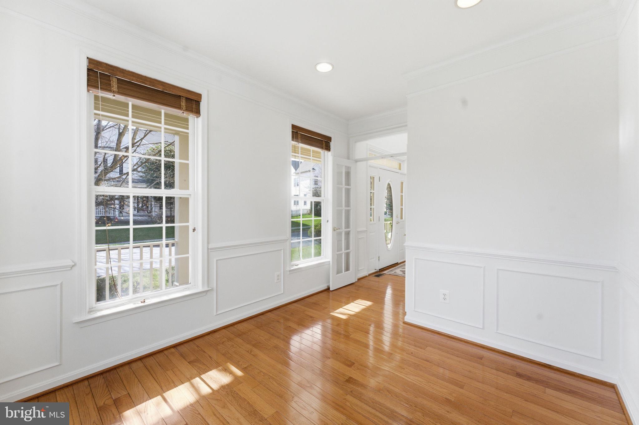 SIGNATURE AT BROADLANDS - Residential