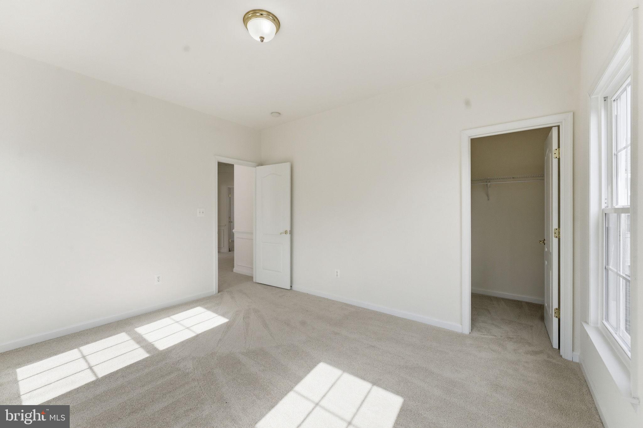 SIGNATURE AT BROADLANDS - Residential