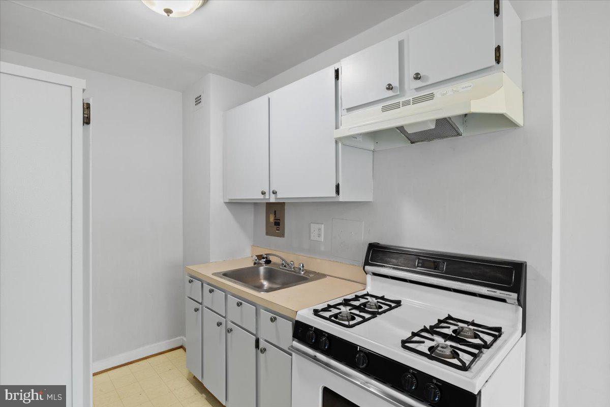 THE CAVENDISH - Residential Lease