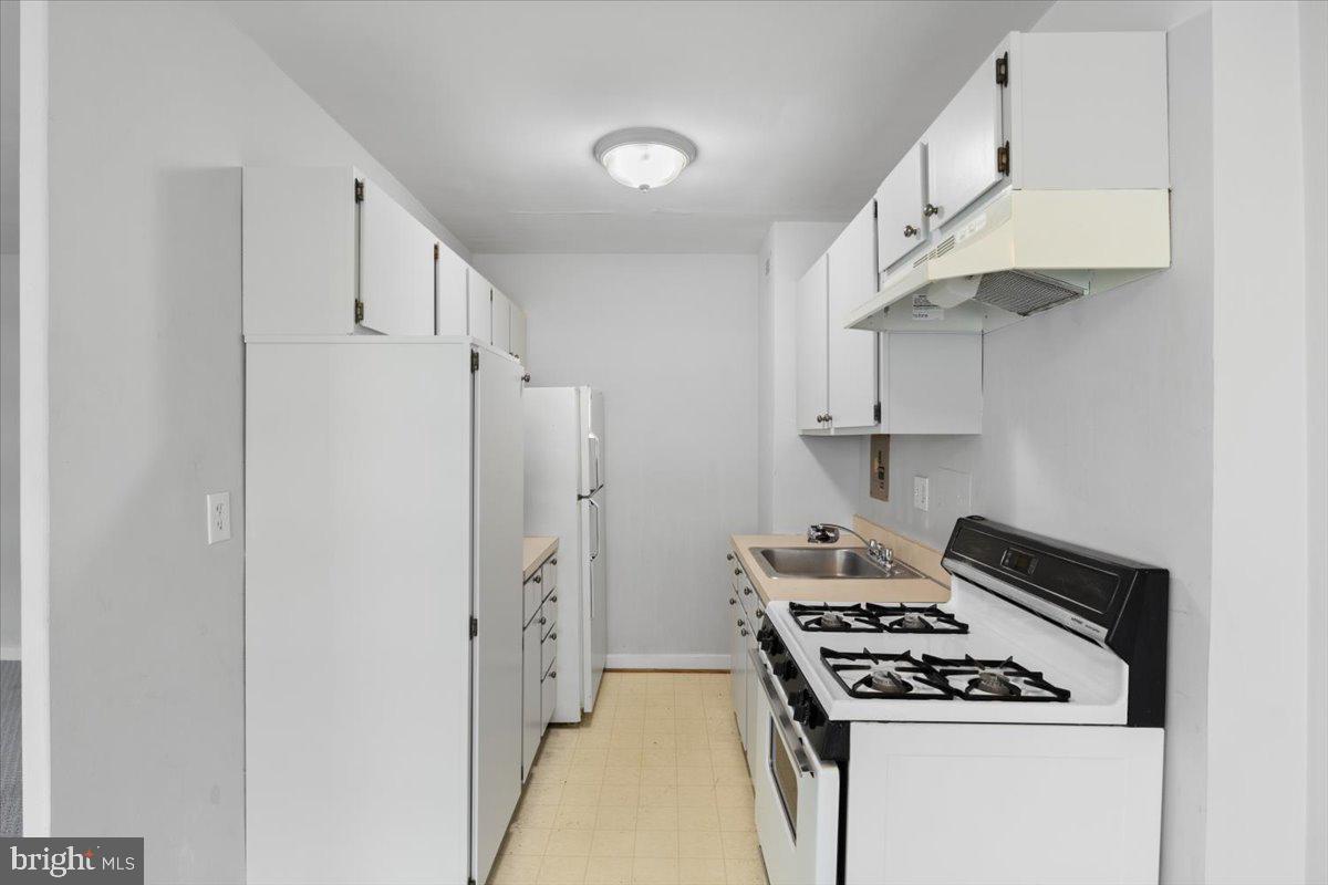 THE CAVENDISH - Residential Lease