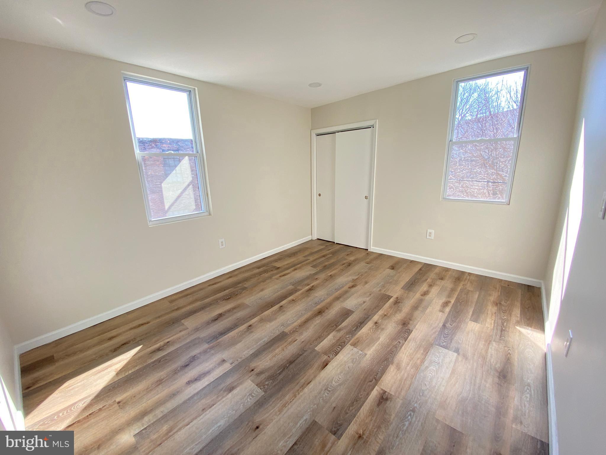 KENSINGTON - Residential