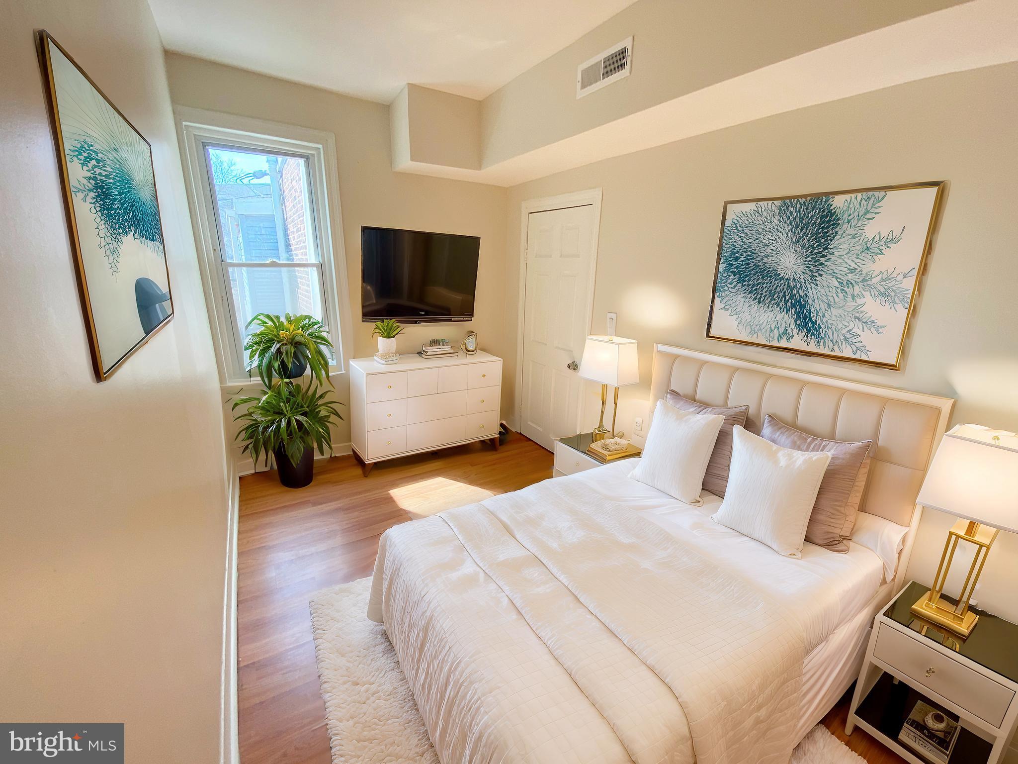 KENSINGTON - Residential