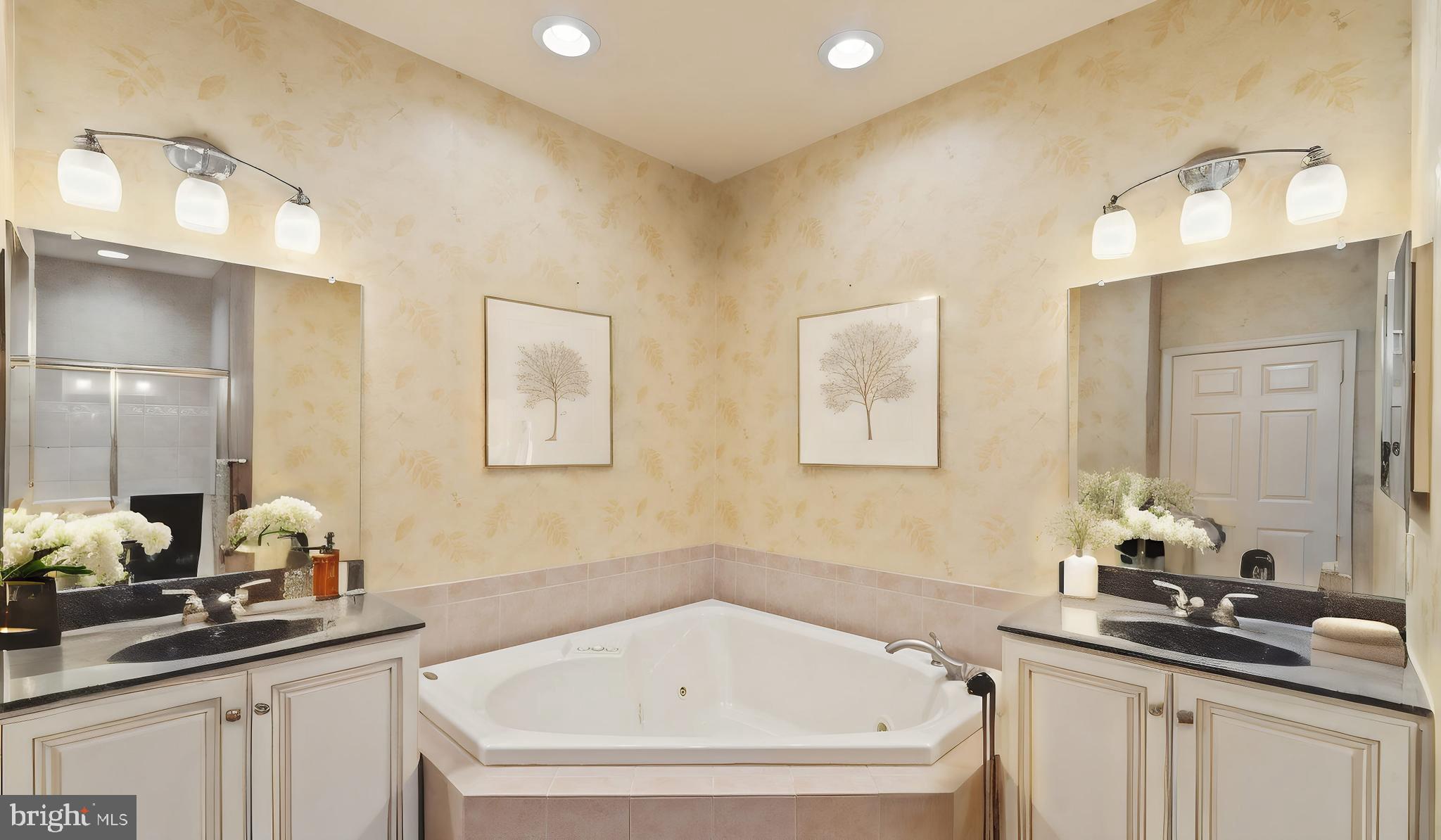 VILLAS AT LINFIELD - Residential