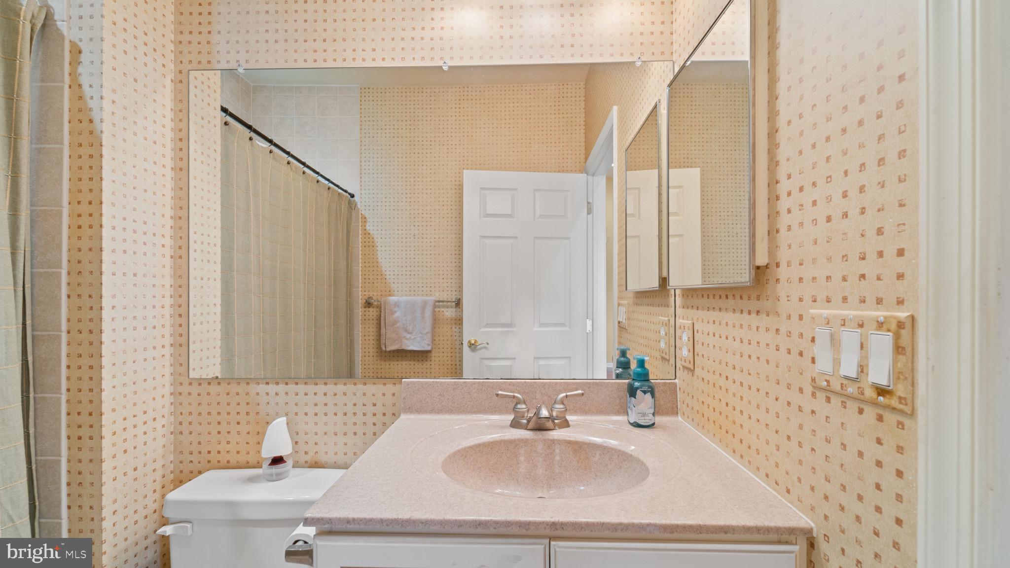 VILLAS AT LINFIELD - Residential