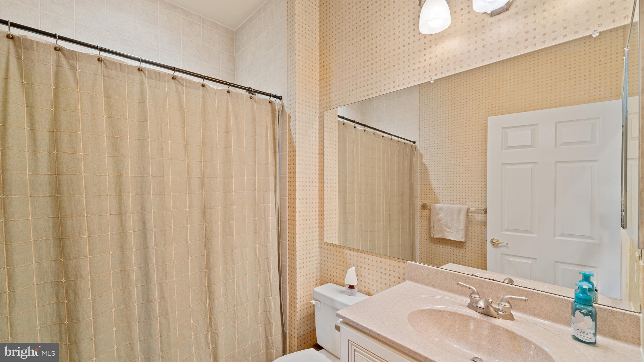 VILLAS AT LINFIELD - Residential