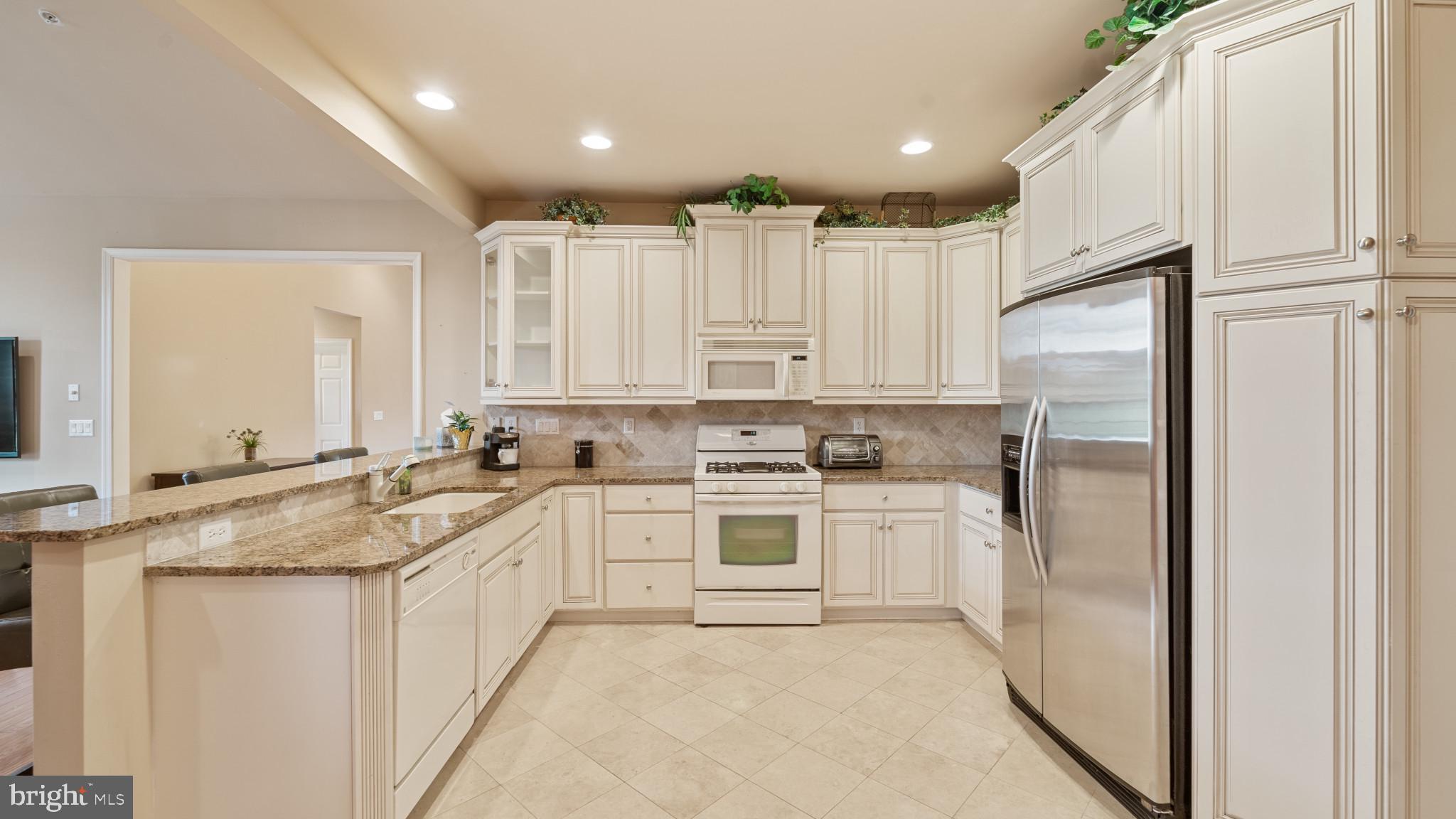 VILLAS AT LINFIELD - Residential