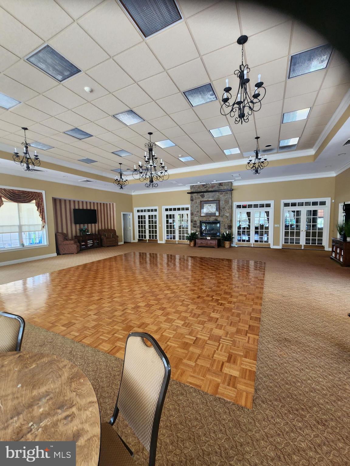 VILLAS AT LINFIELD - Residential