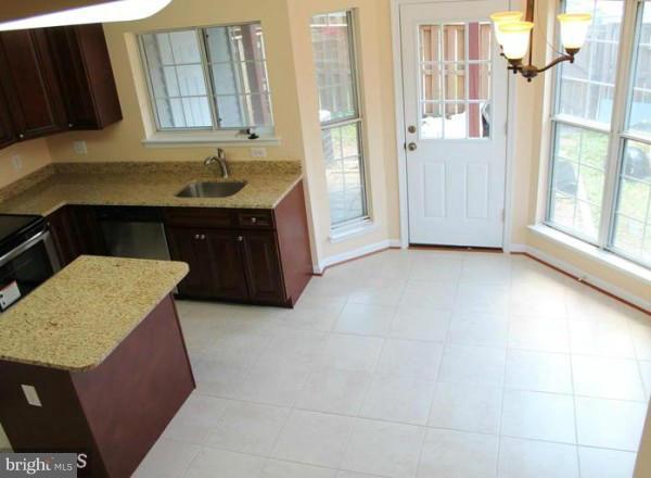 FAIR LAKES LAND BAY - Residential