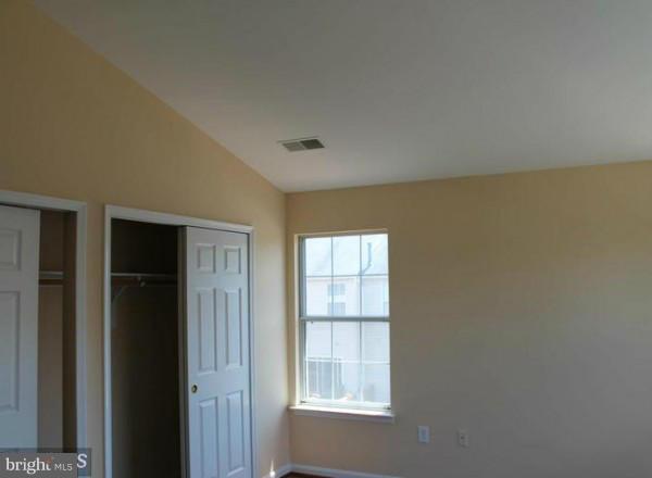 FAIR LAKES LAND BAY - Residential