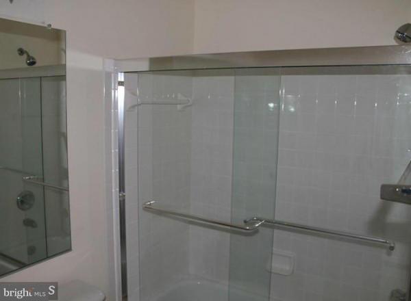 FAIR LAKES LAND BAY - Residential