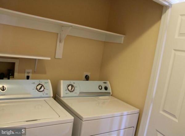 FAIR LAKES LAND BAY - Residential