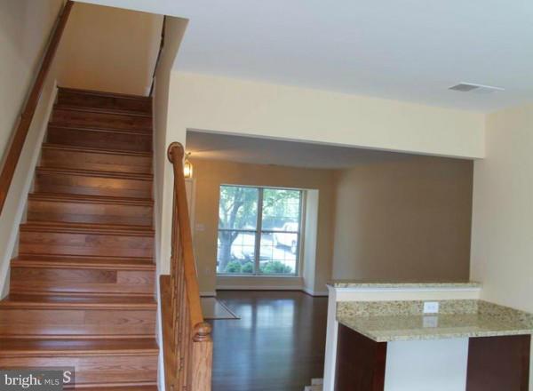 FAIR LAKES LAND BAY - Residential