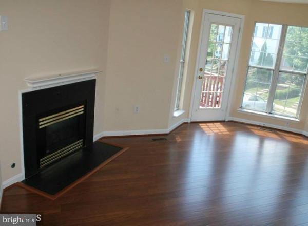 FAIR LAKES LAND BAY - Residential