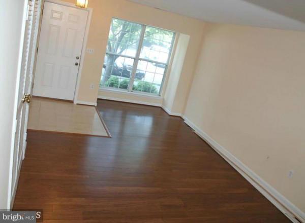 FAIR LAKES LAND BAY - Residential