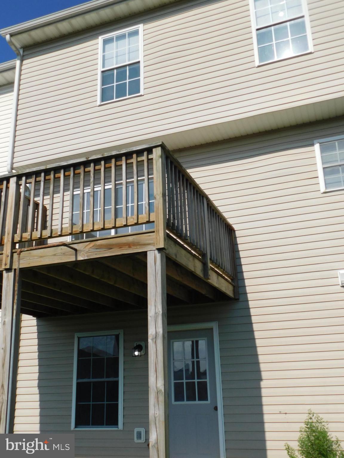 WINDSTONE TOWNHOMES - Residential Lease