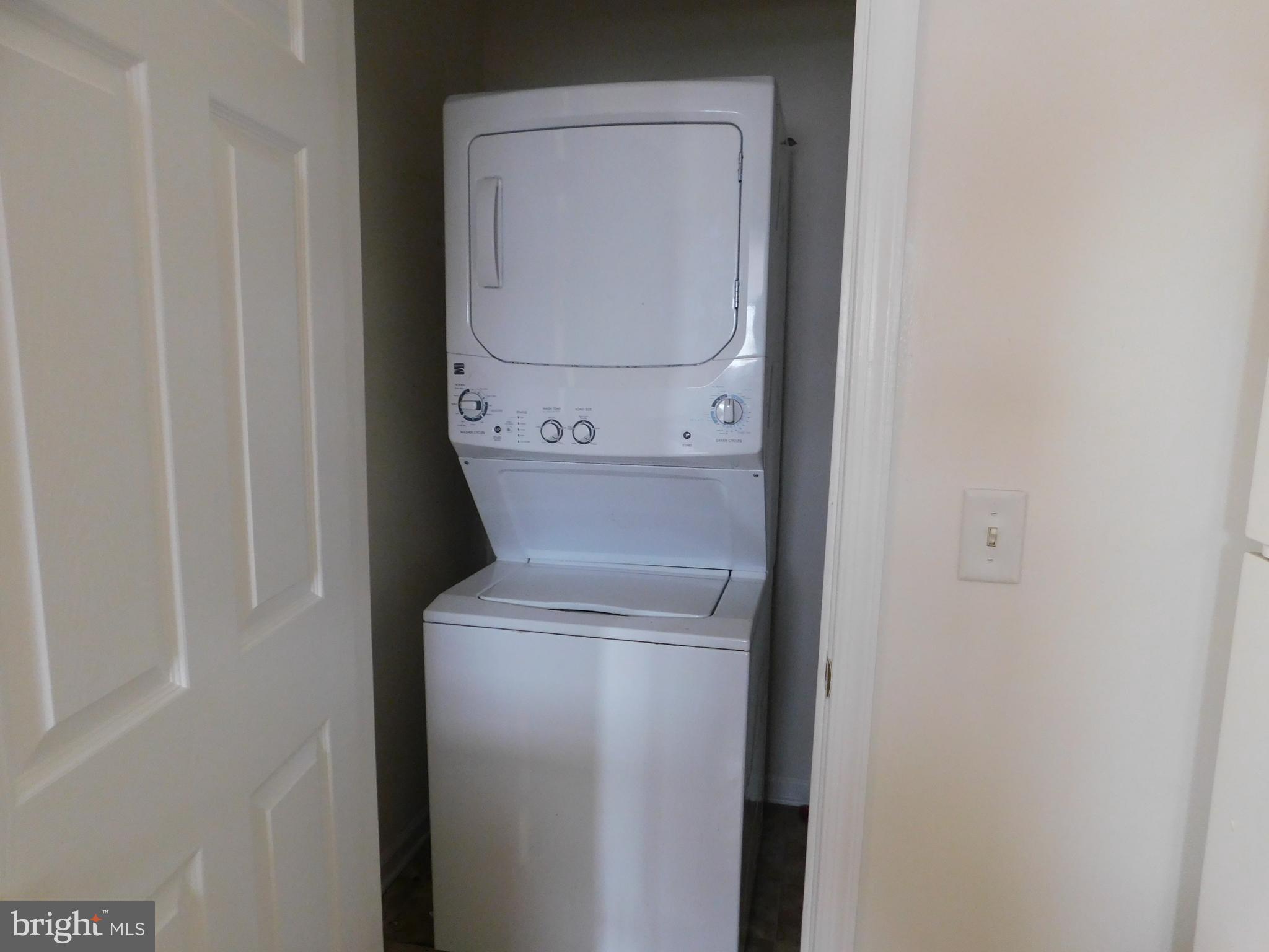 WINDSTONE TOWNHOMES - Residential Lease