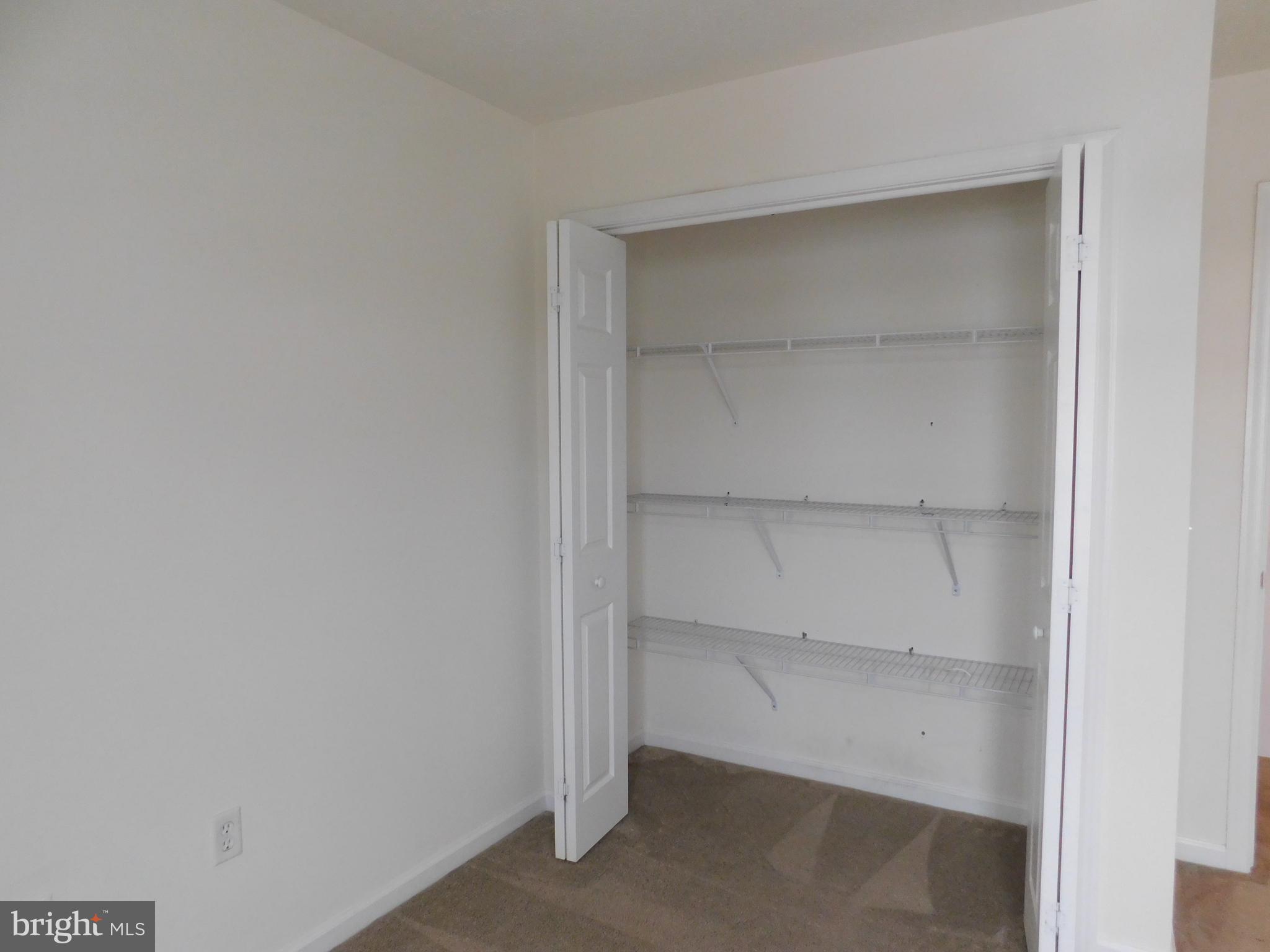 WINDSTONE TOWNHOMES - Residential Lease