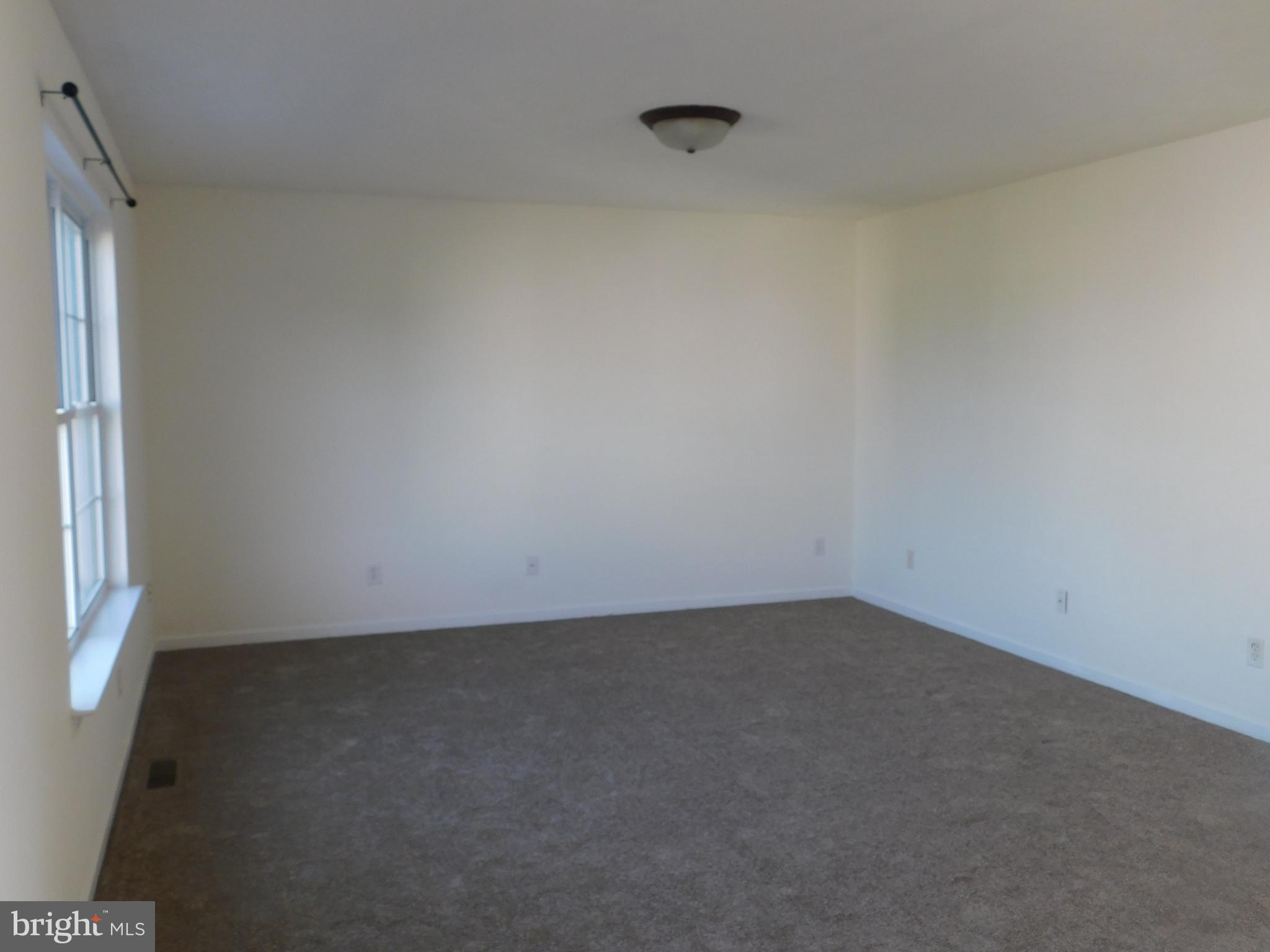 WINDSTONE TOWNHOMES - Residential Lease