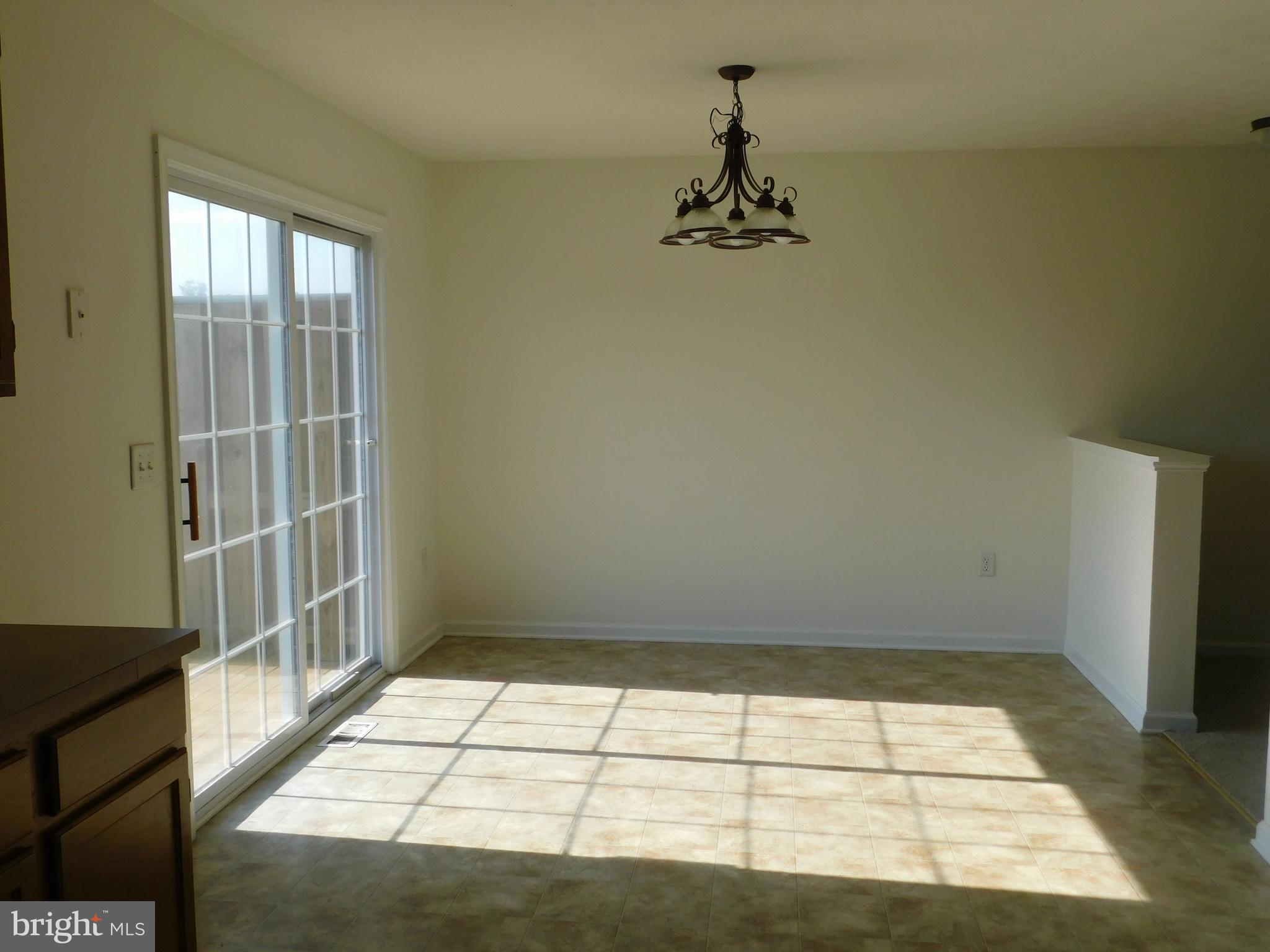 WINDSTONE TOWNHOMES - Residential Lease