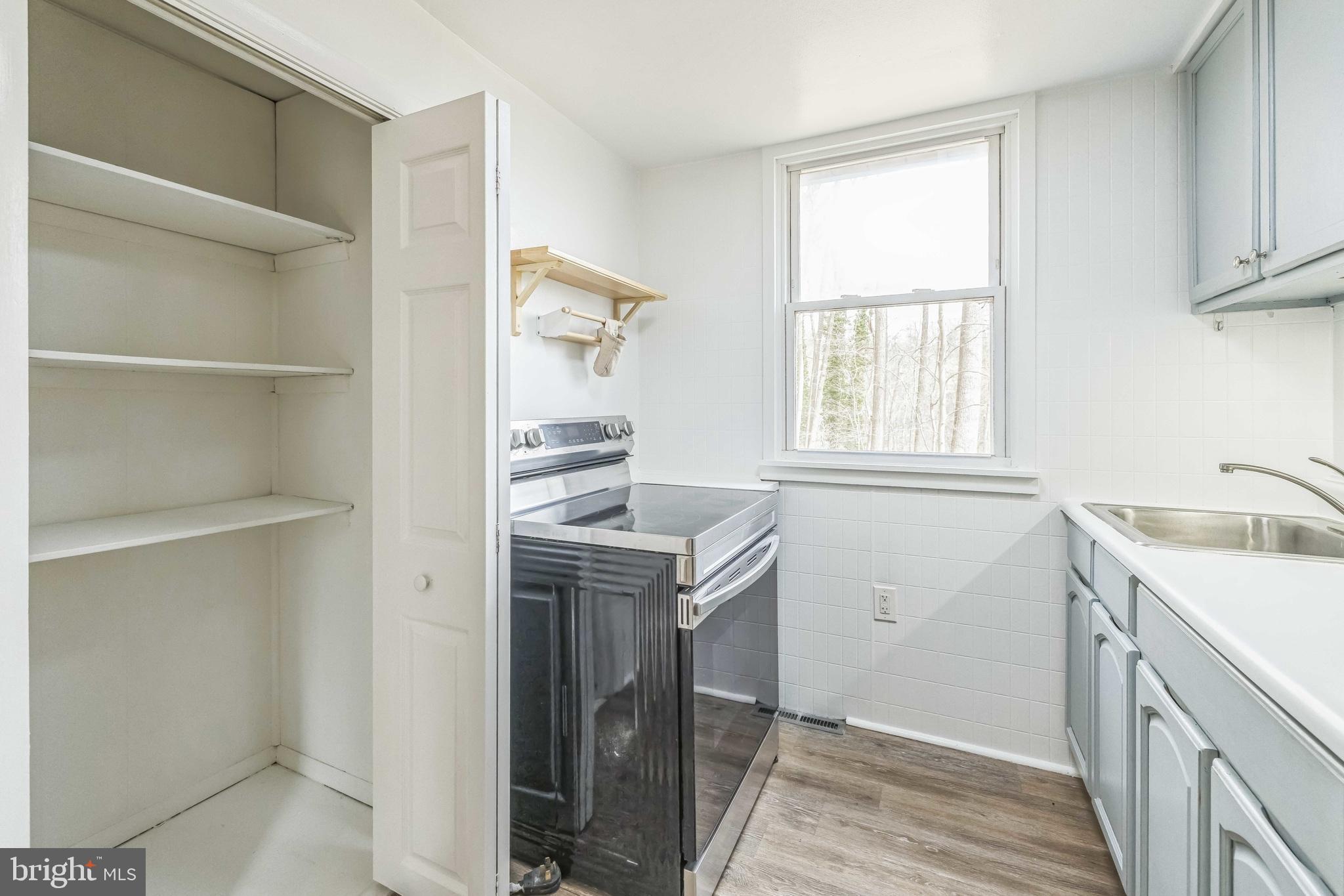 GREEN LANE - Residential Lease