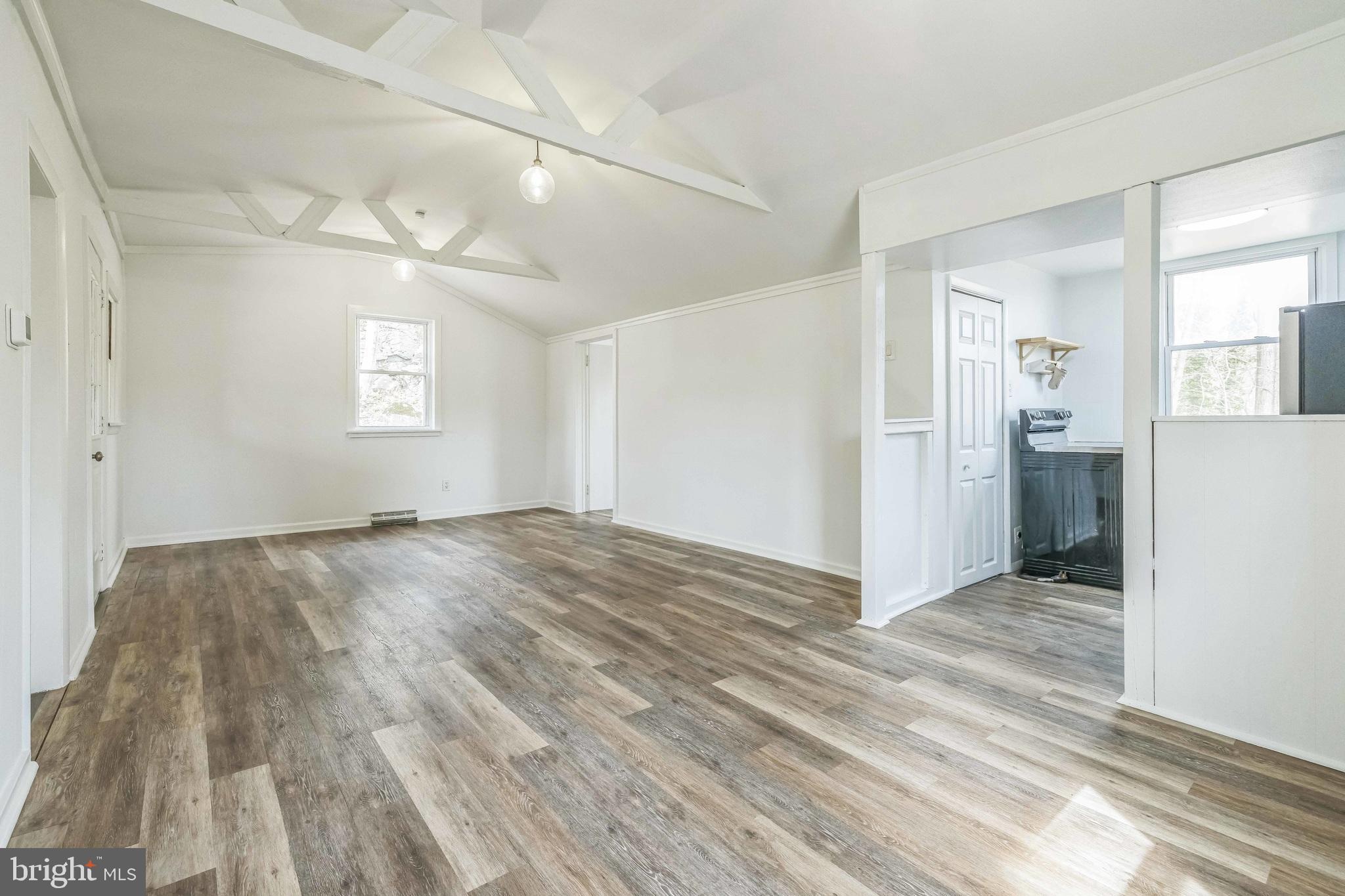 GREEN LANE - Residential Lease