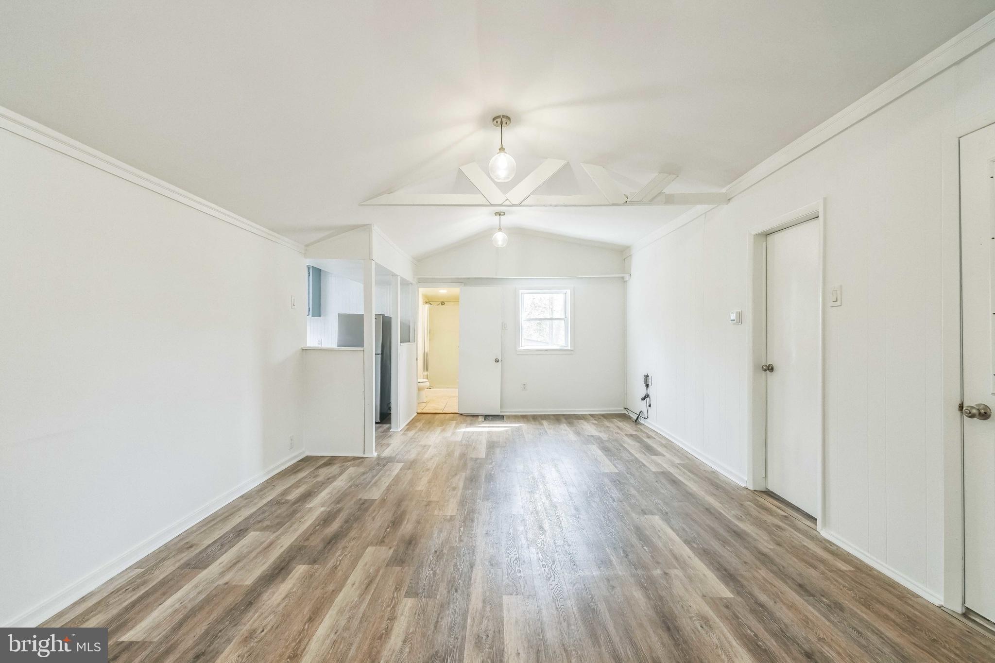 GREEN LANE - Residential Lease