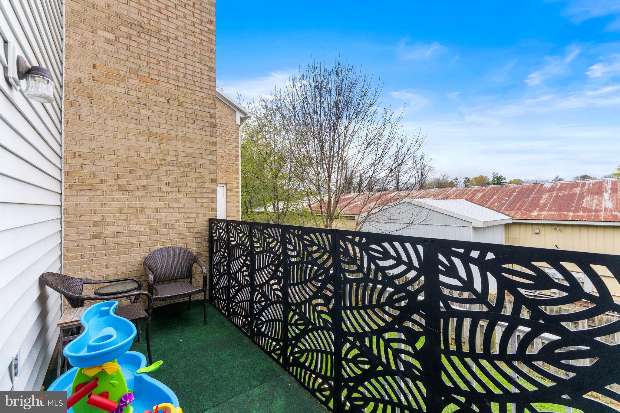 LEEDS SQUARE - Residential