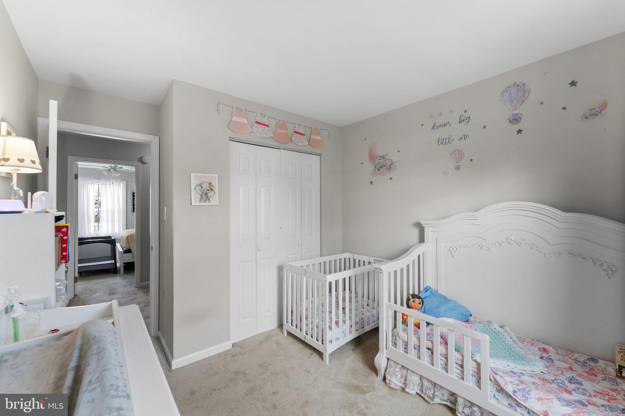 LEEDS SQUARE - Residential