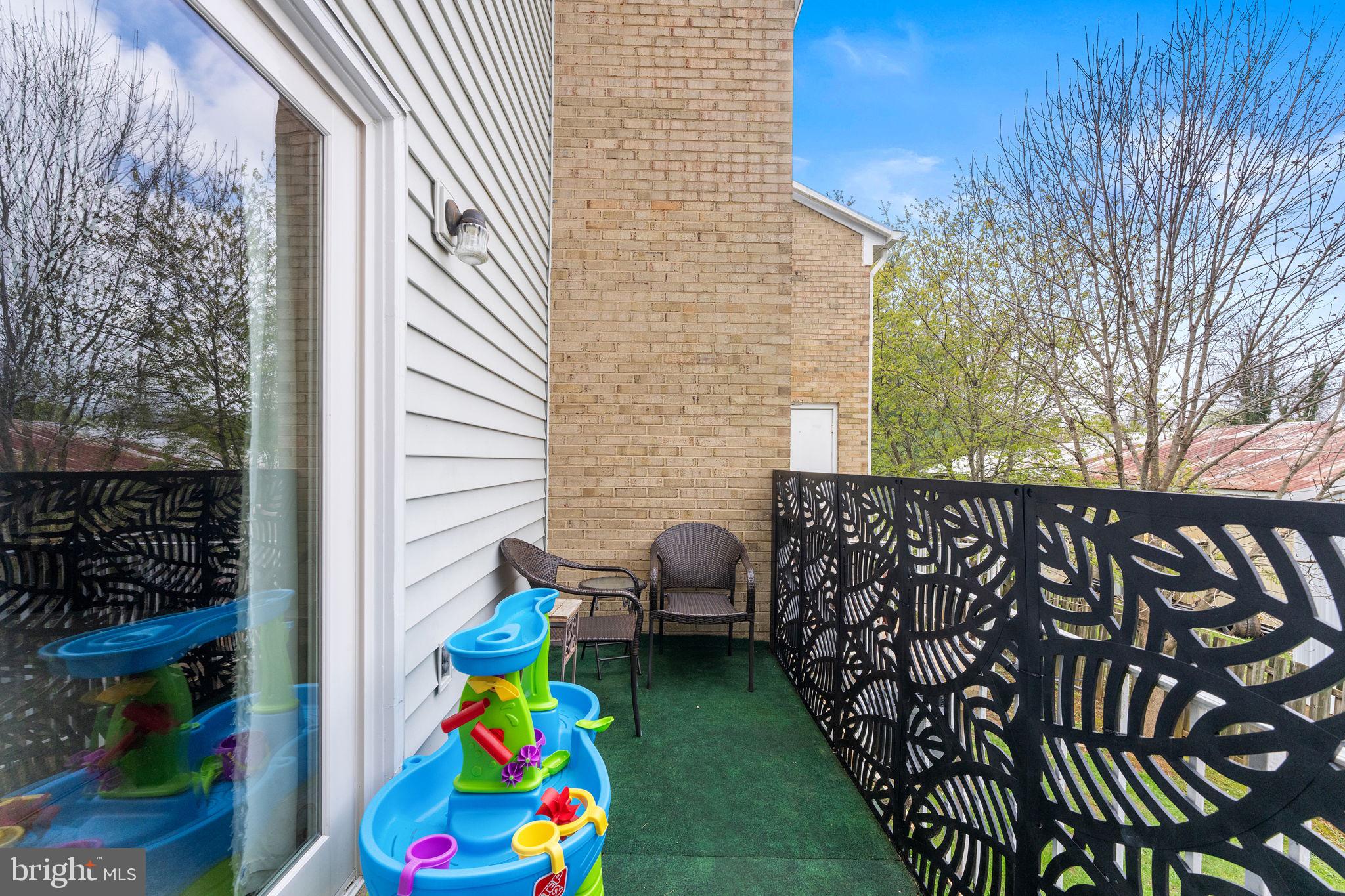 LEEDS SQUARE - Residential