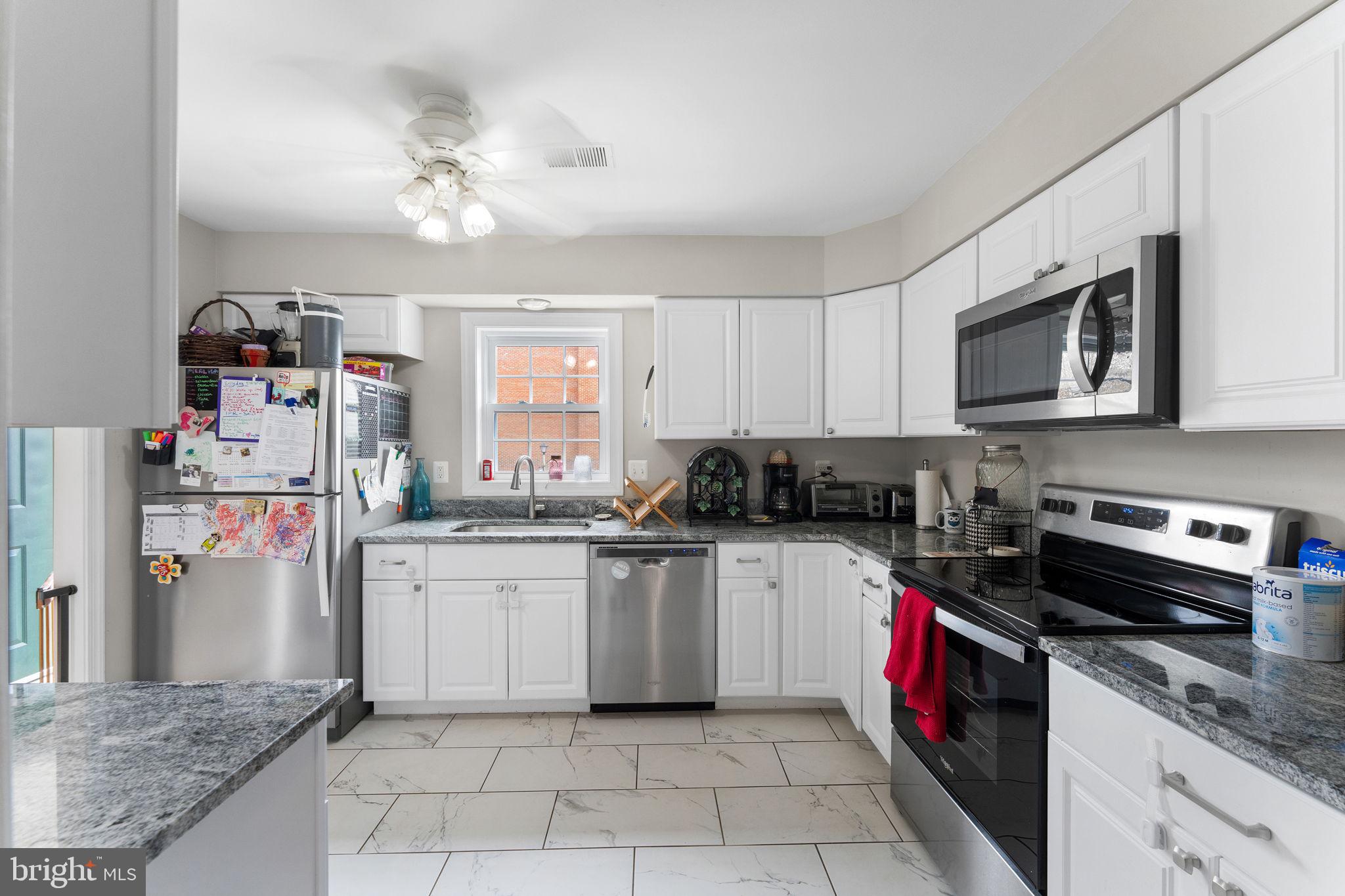 LEEDS SQUARE - Residential